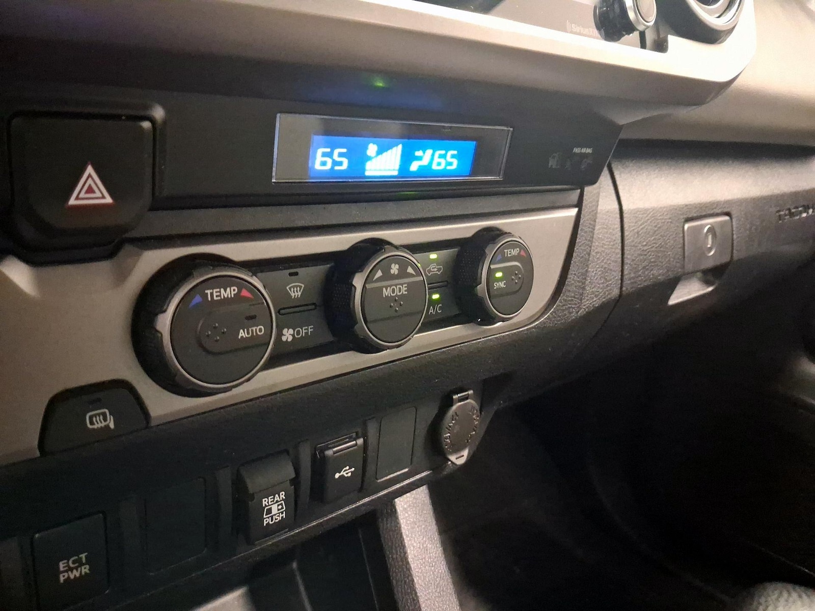 2023 Toyota Tacoma SR5 - Photo 16