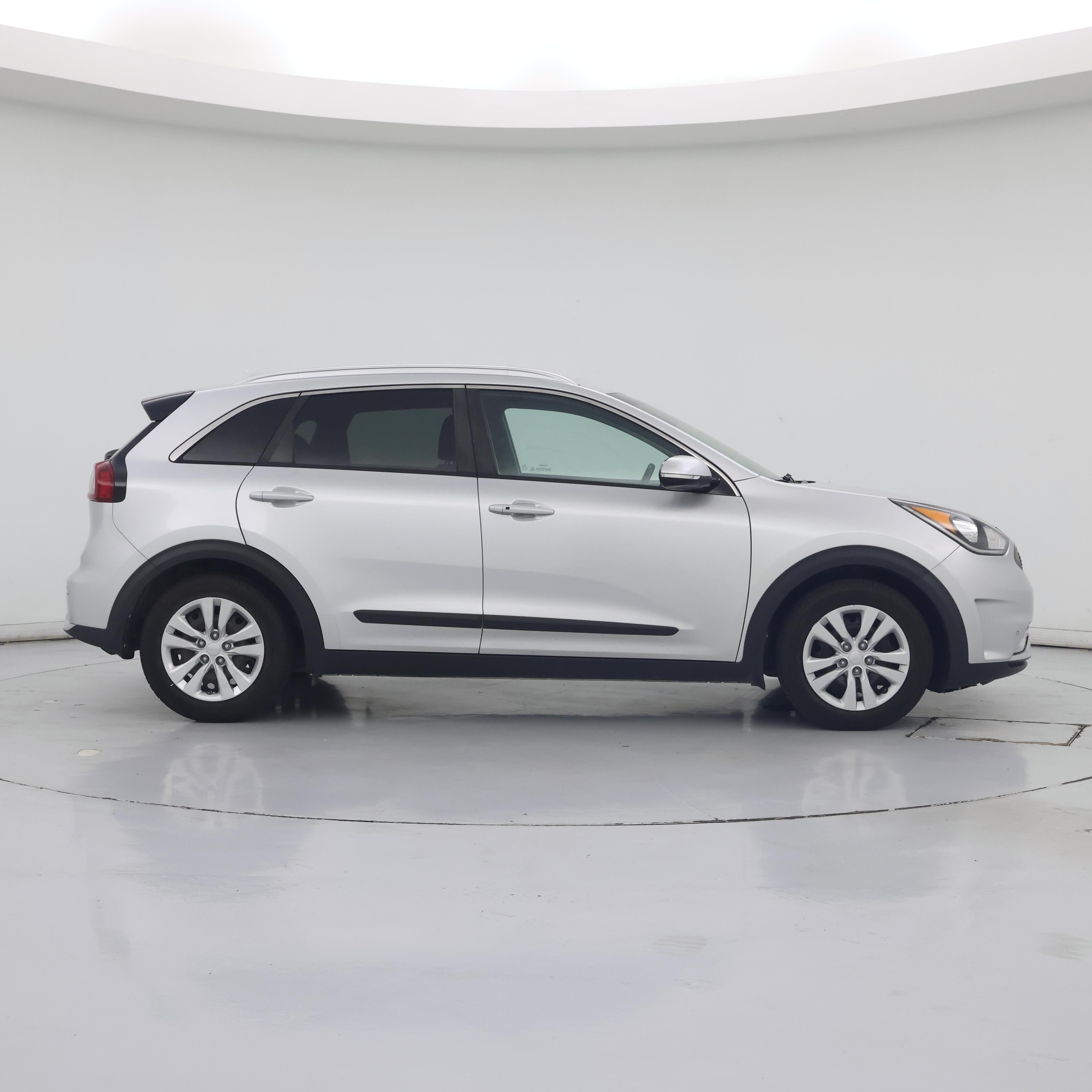 Thumbnail: 2019 Kia Niro - 7