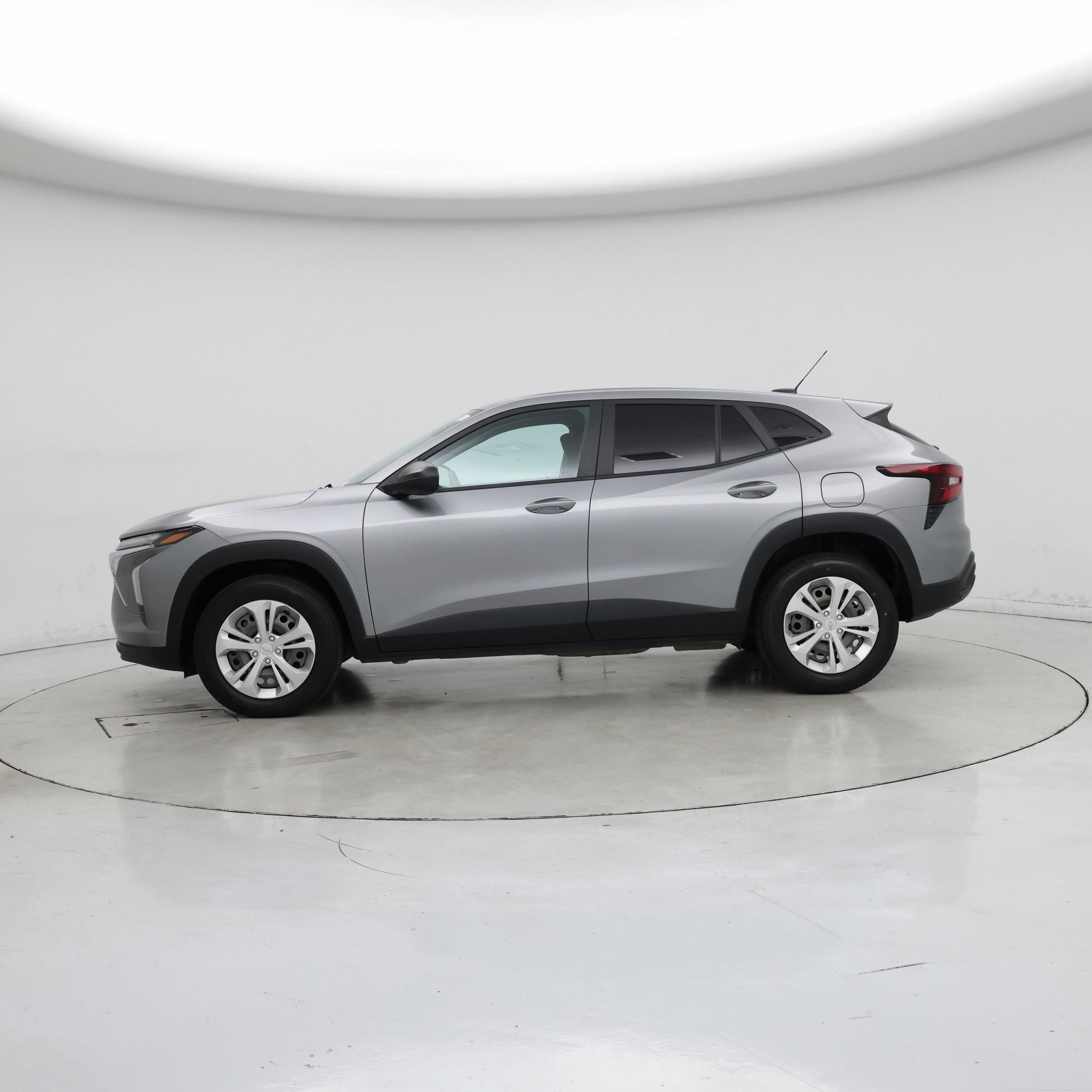 Thumbnail: 2024 Chevrolet Trax - 3