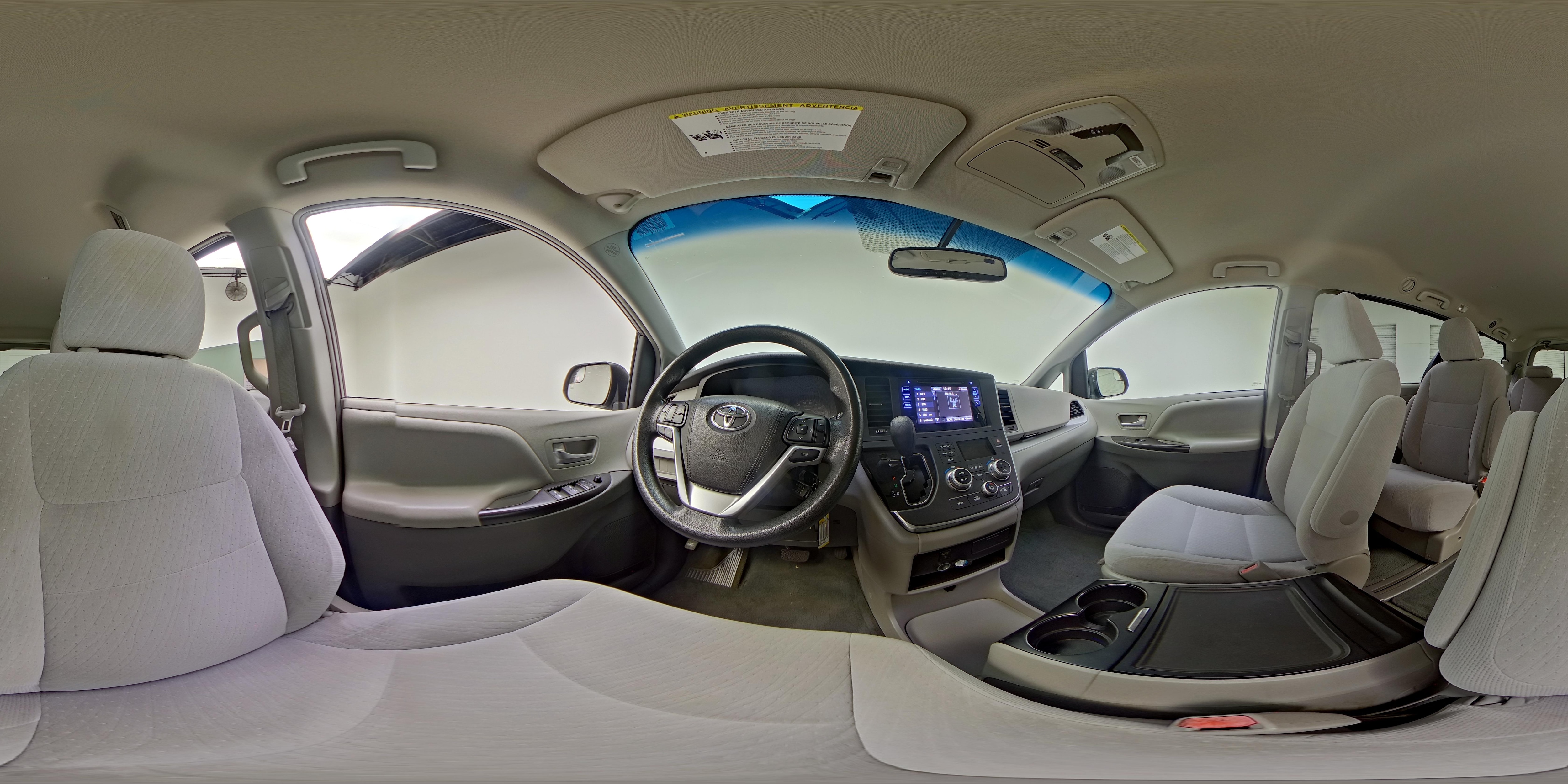 2016 Toyota Sienna LE - Photo 26