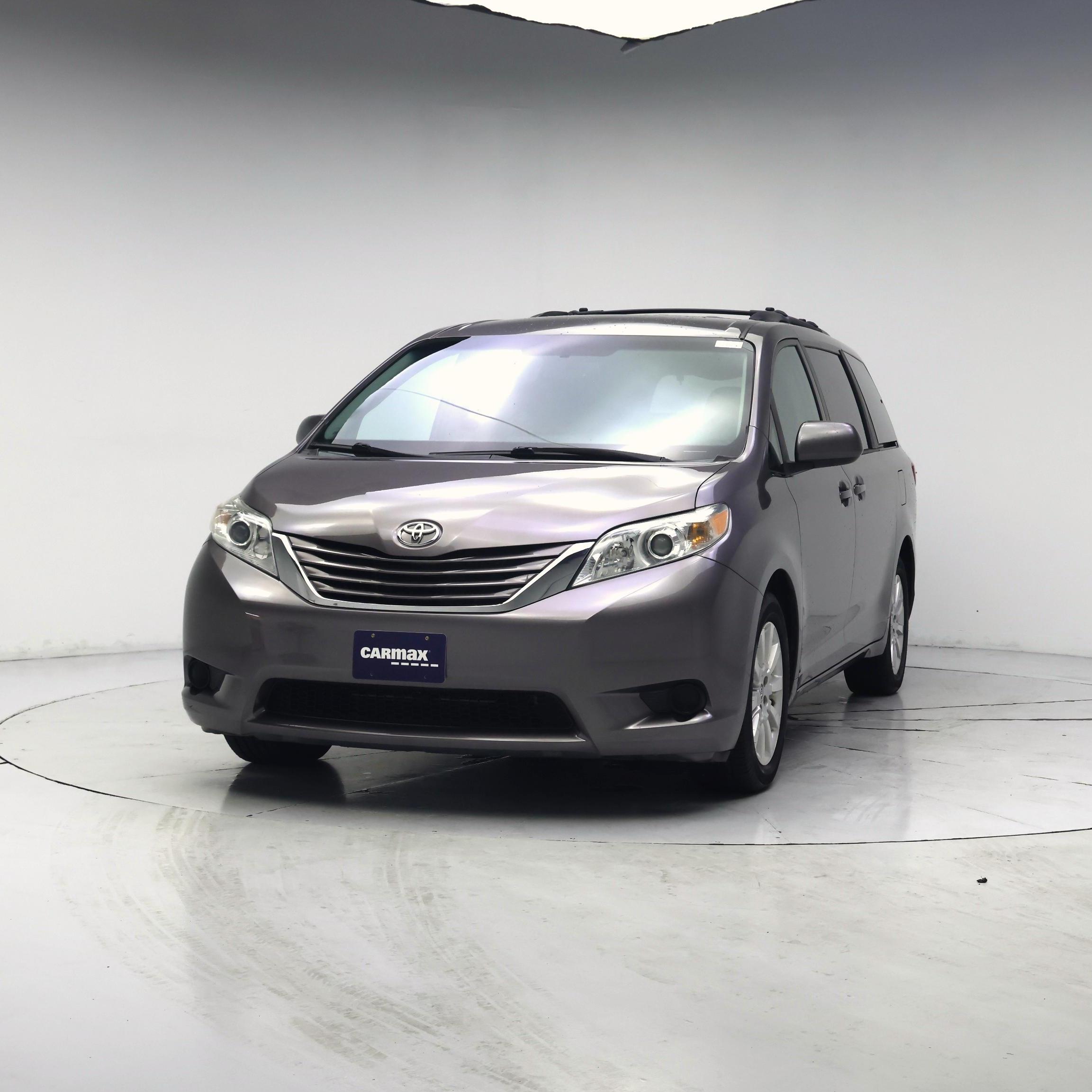 Thumbnail: 2016 Toyota Sienna - 4