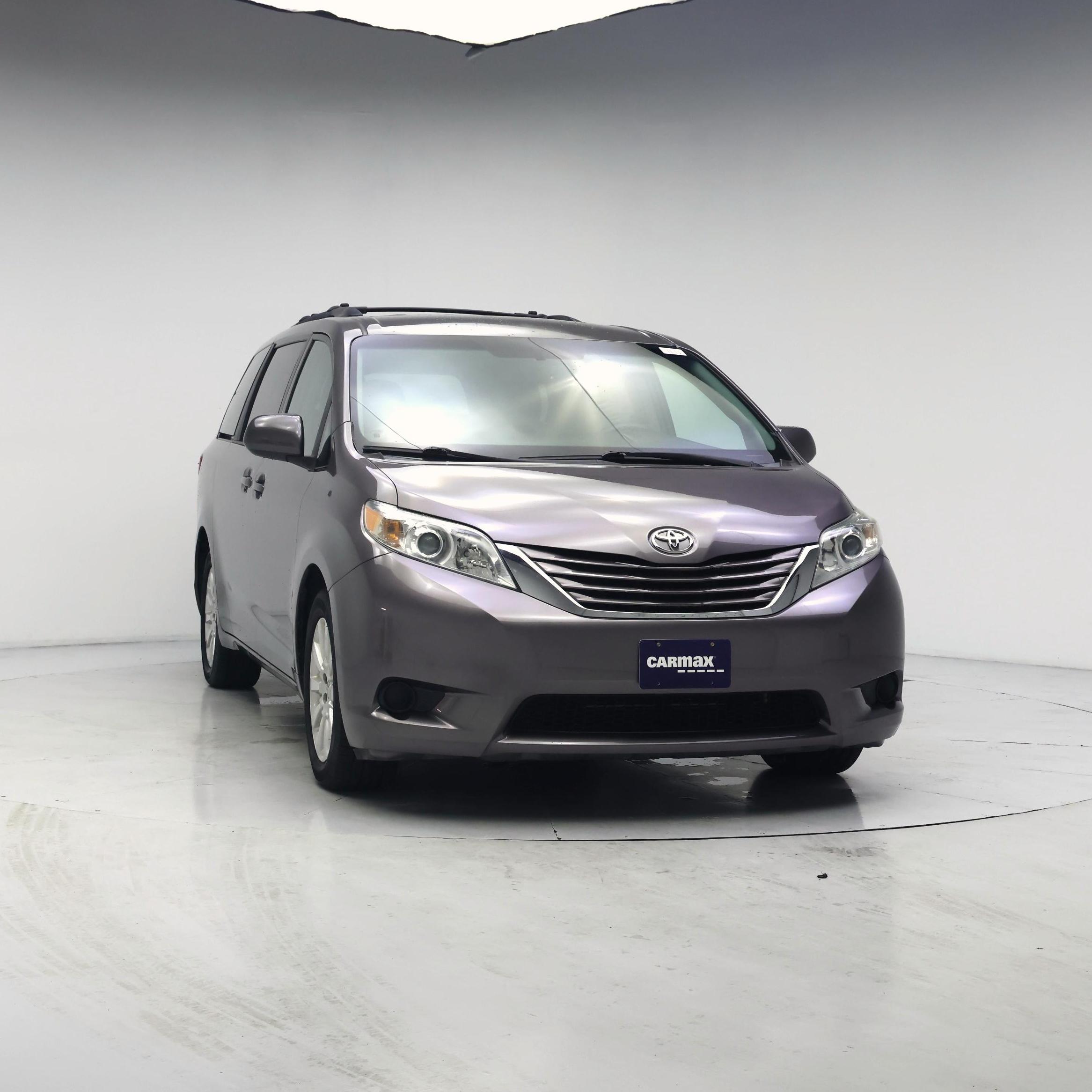 Thumbnail: 2016 Toyota Sienna - 5
