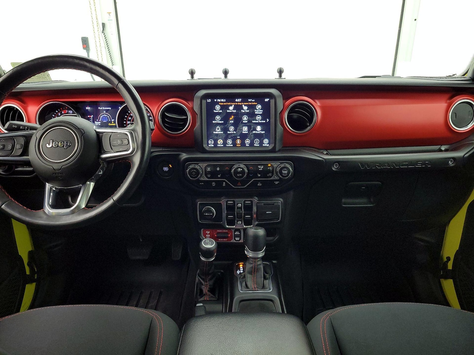 Apple CarPlay® & Android Auto™