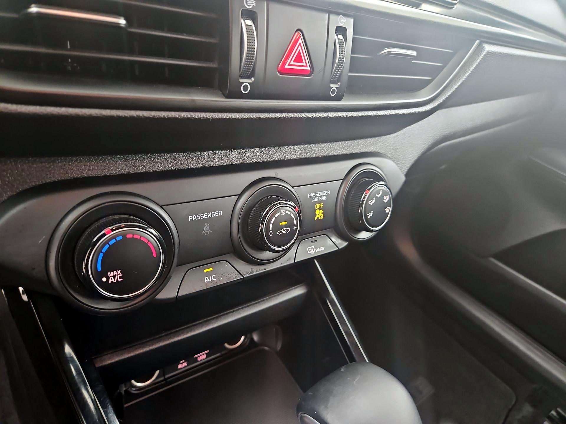 Thumbnail: 2021 Kia Forte - 16
