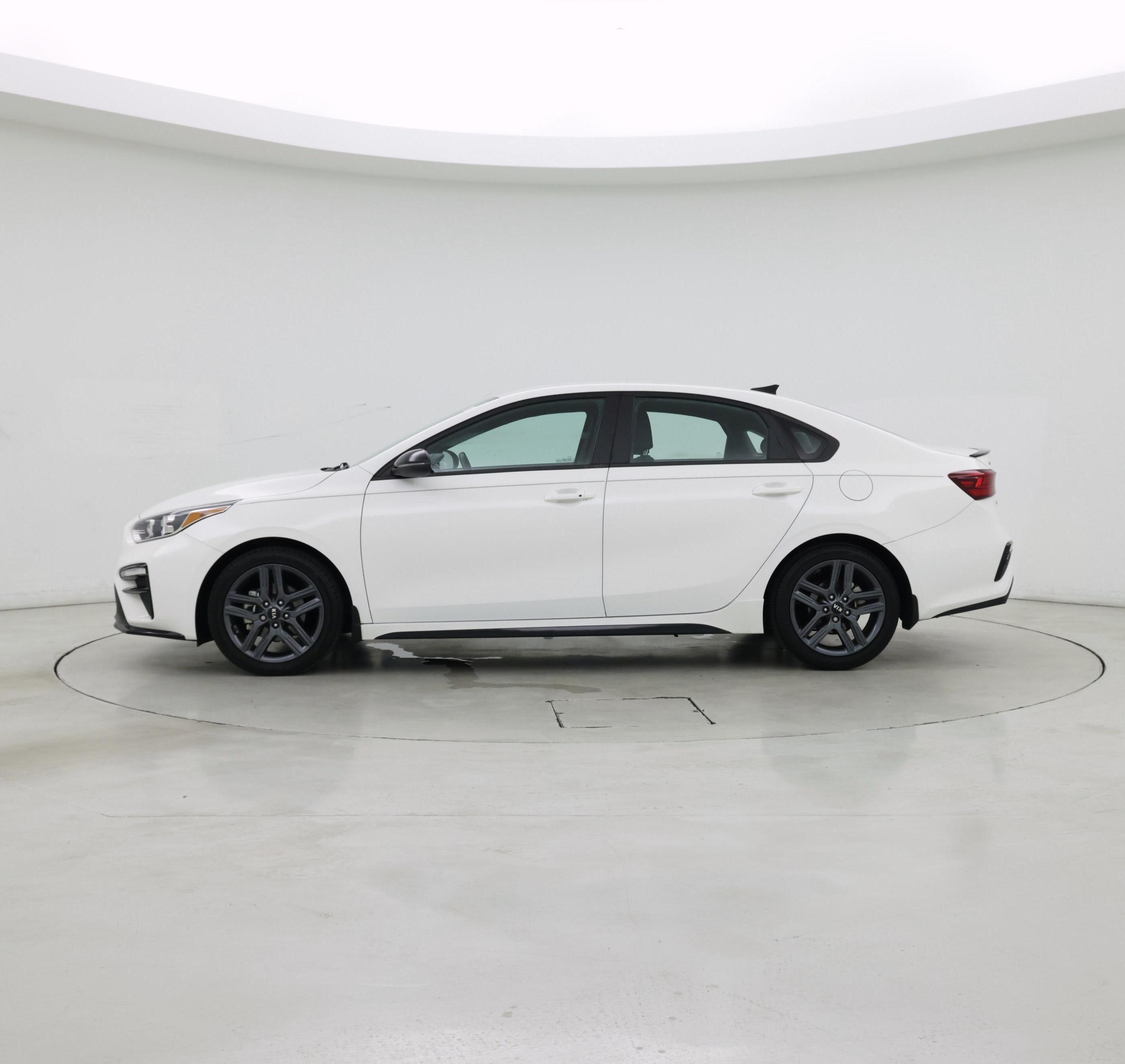 Thumbnail: 2021 Kia Forte - 3