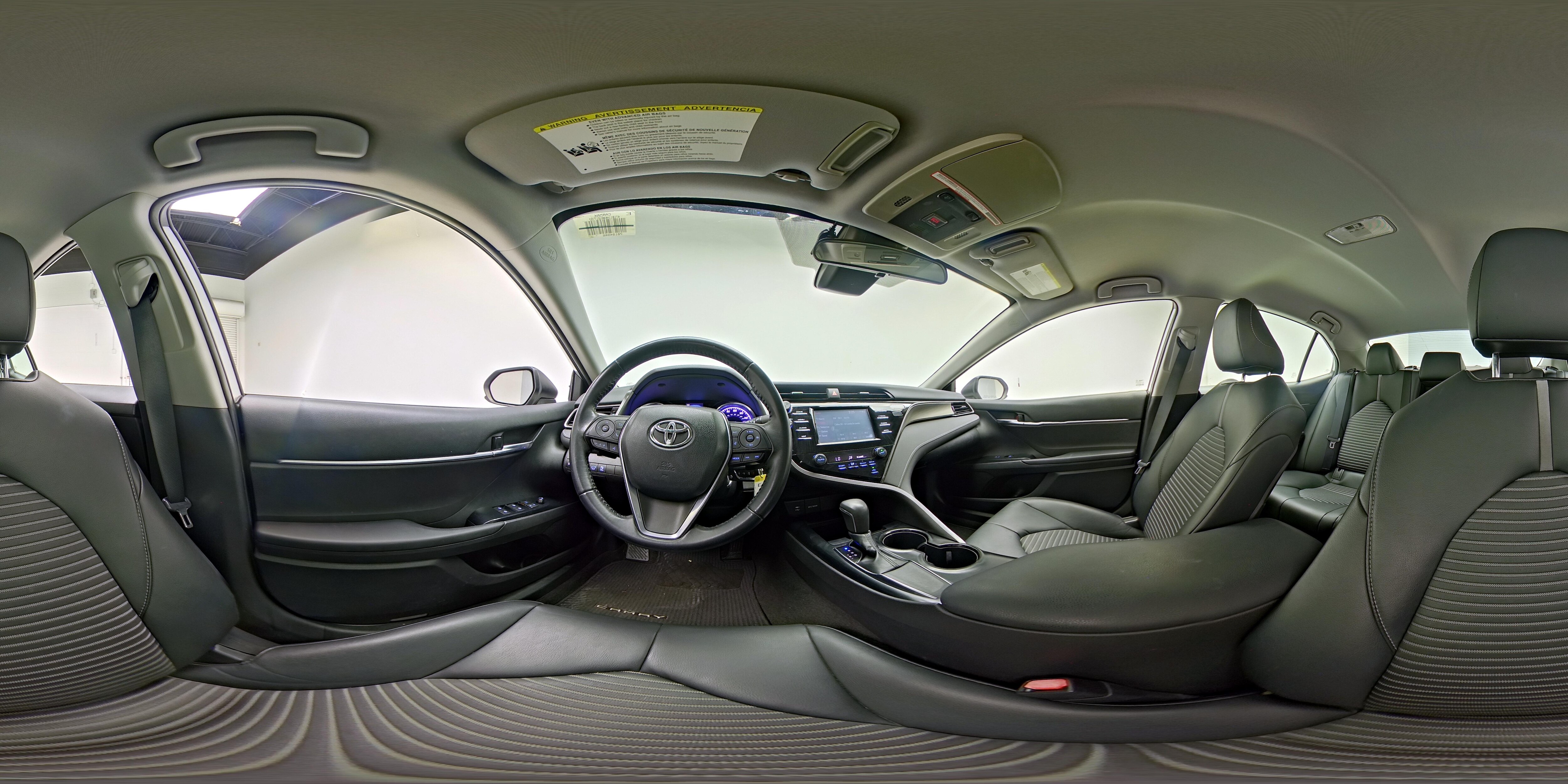 2019 Toyota Camry SE - Photo 24
