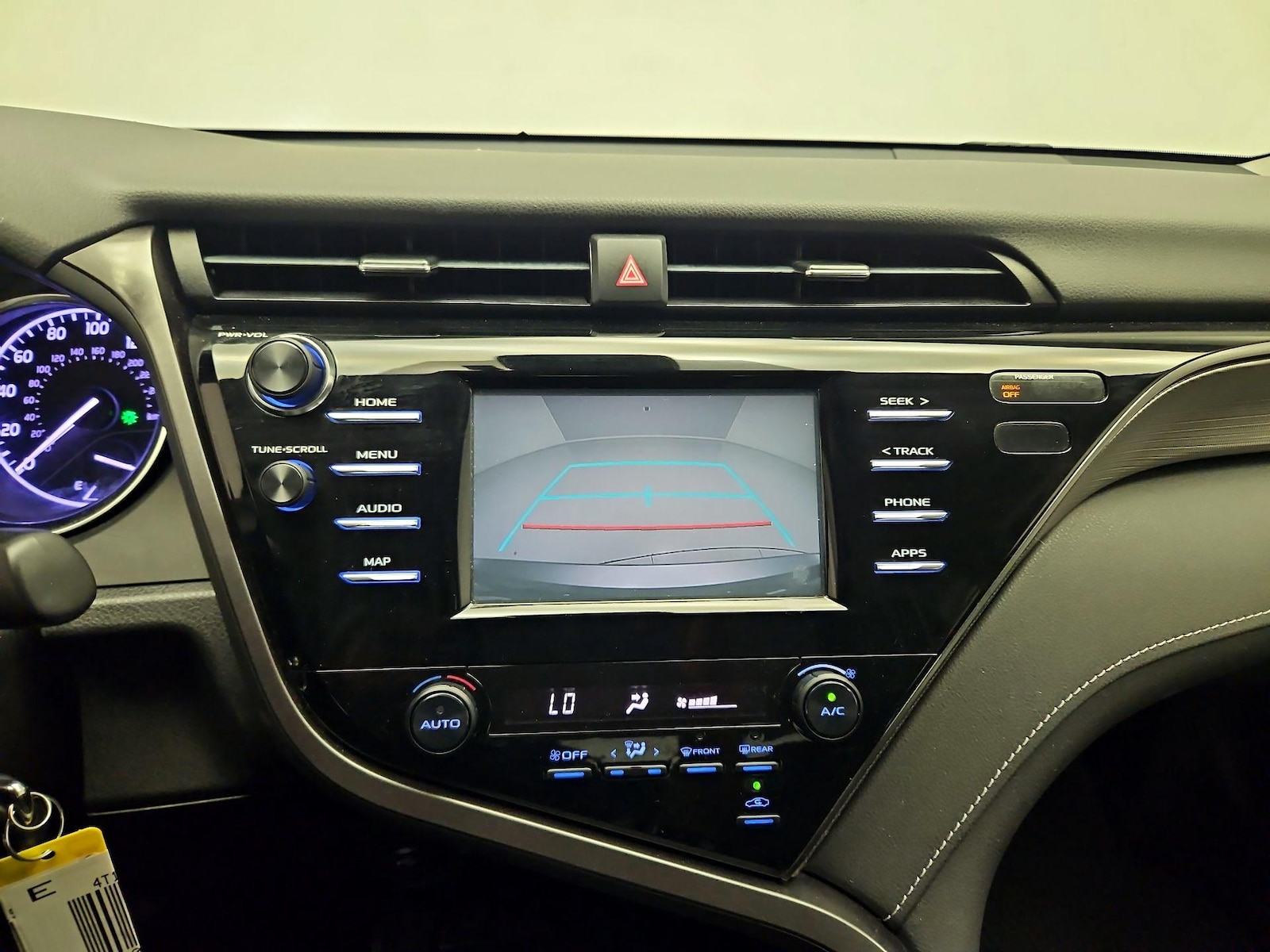2019 Toyota Camry SE - Photo 14