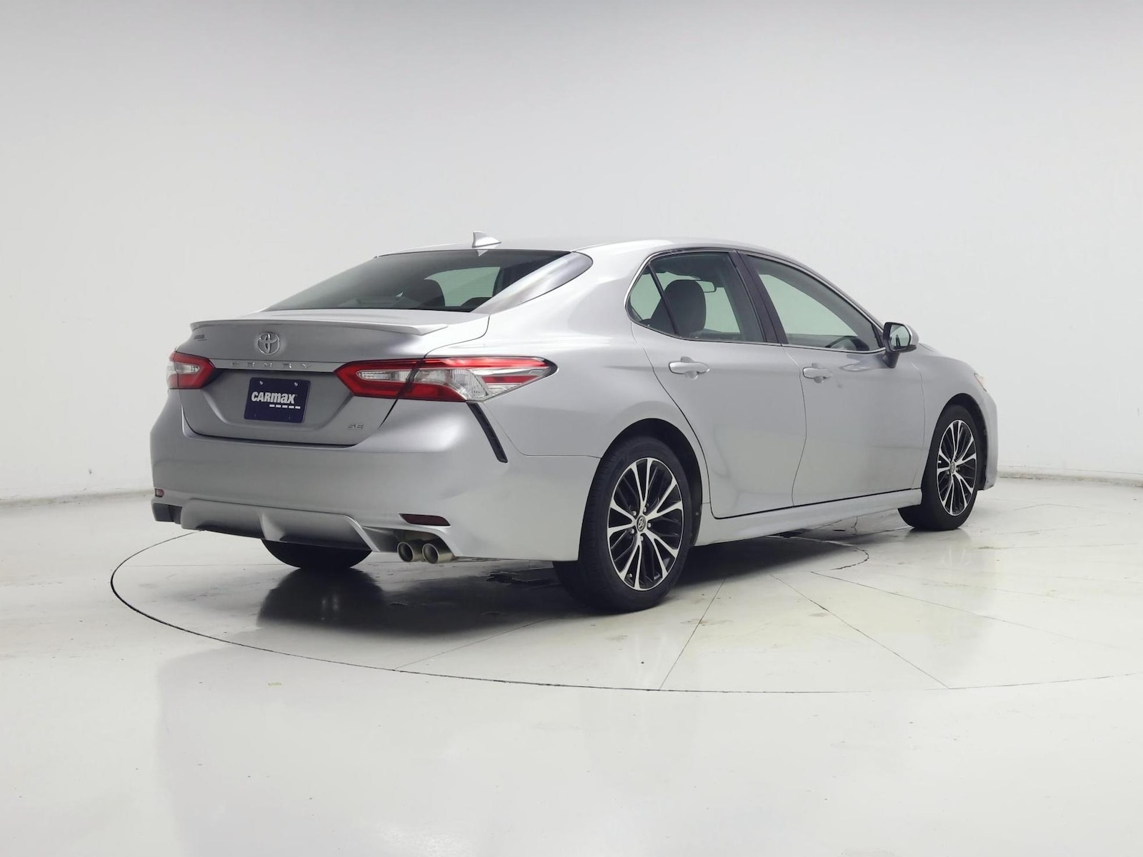 2019 Toyota Camry SE - Photo 9