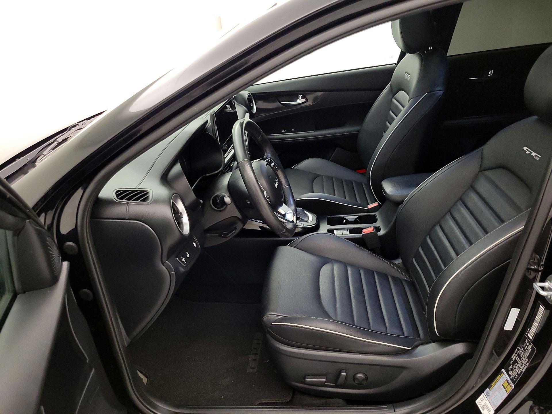Thumbnail: 2024 Kia Forte - 11