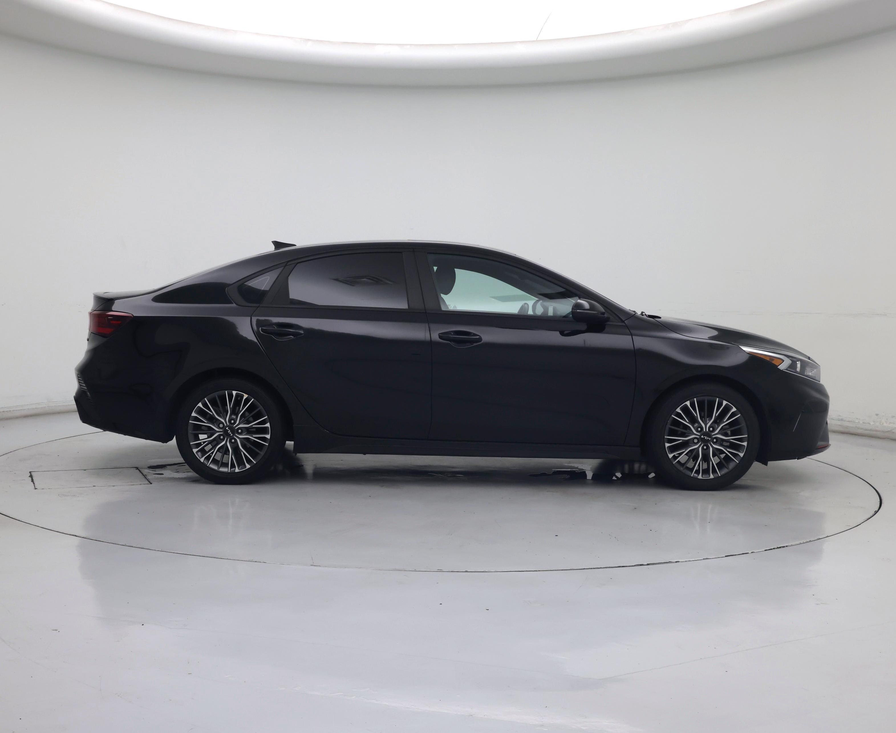Thumbnail: 2024 Kia Forte - 7
