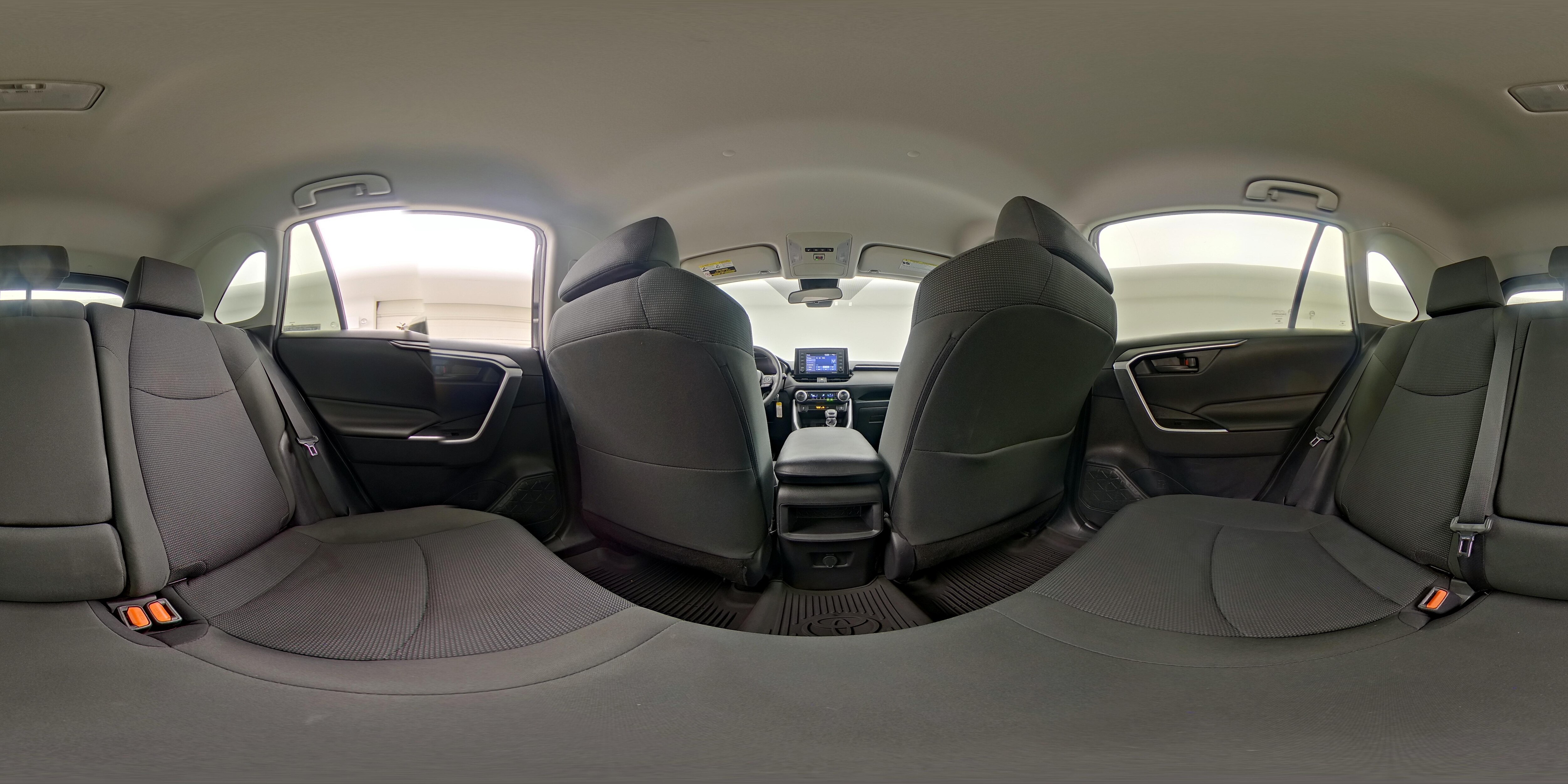 2020 Toyota RAV4 LE - Photo 26