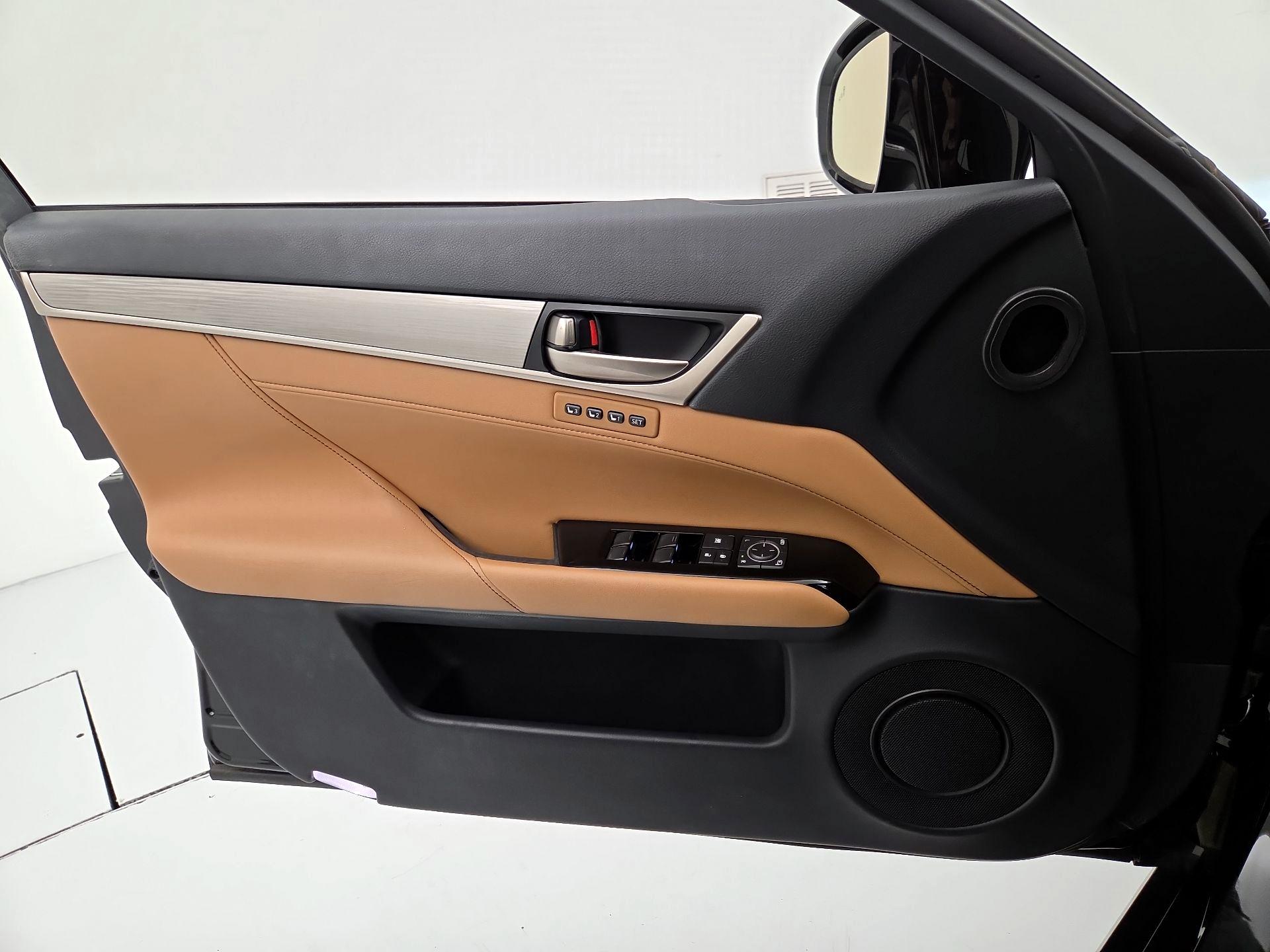 Thumbnail: 2015 Lexus GS - 12