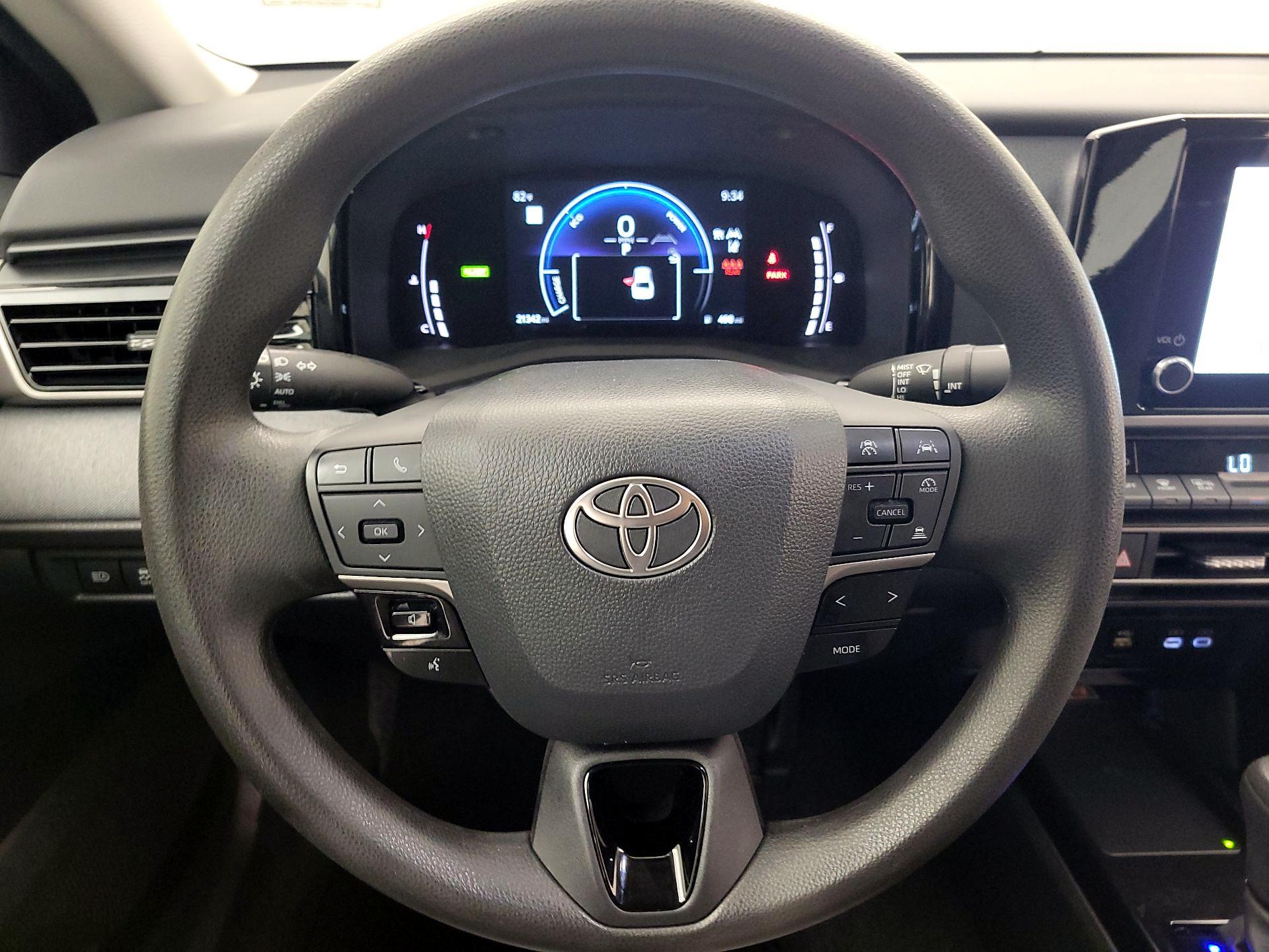 Thumbnail: 2025 Toyota Camry - 10
