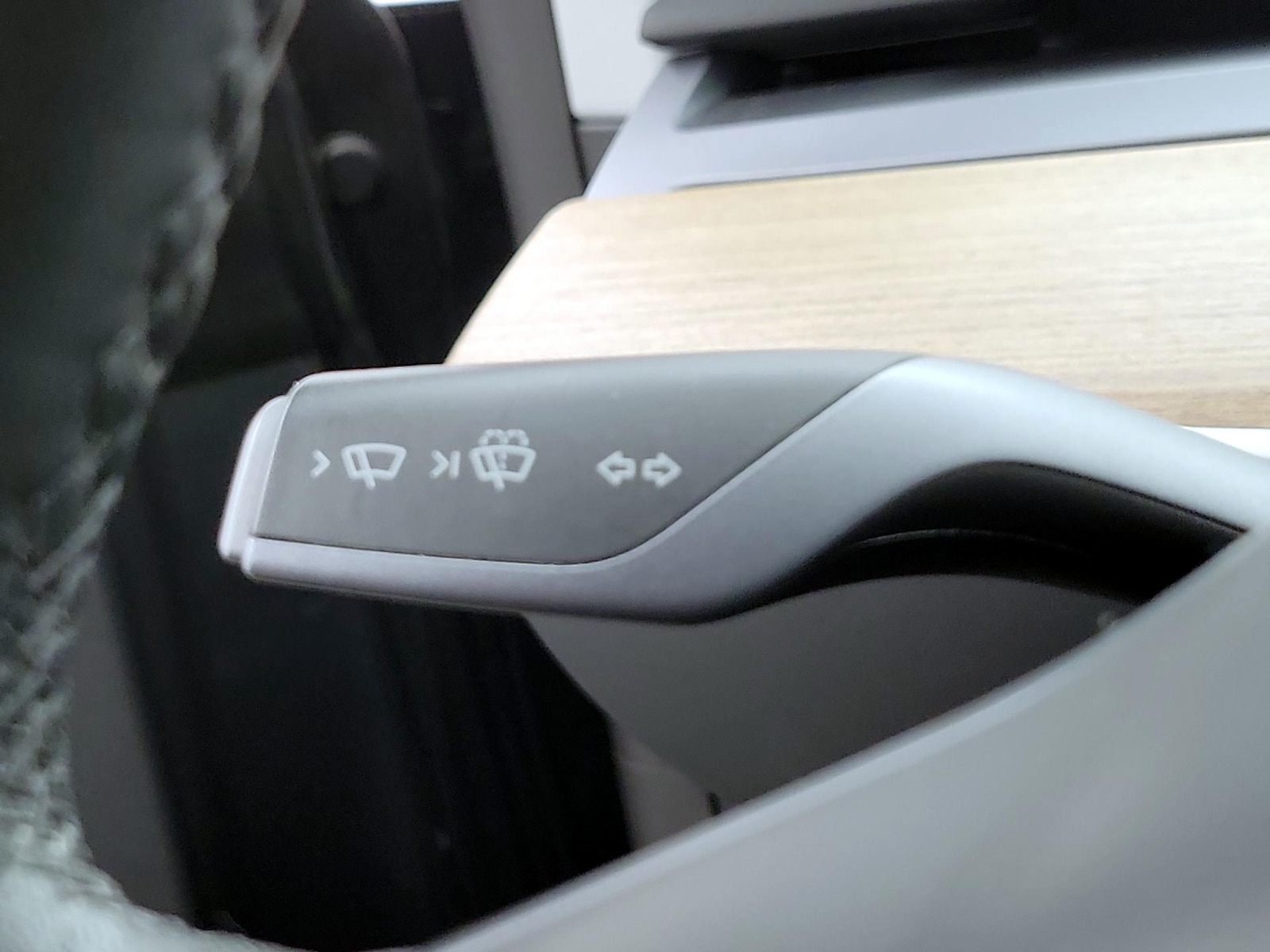 2023 Tesla Model Y Long Range - Photo 14
