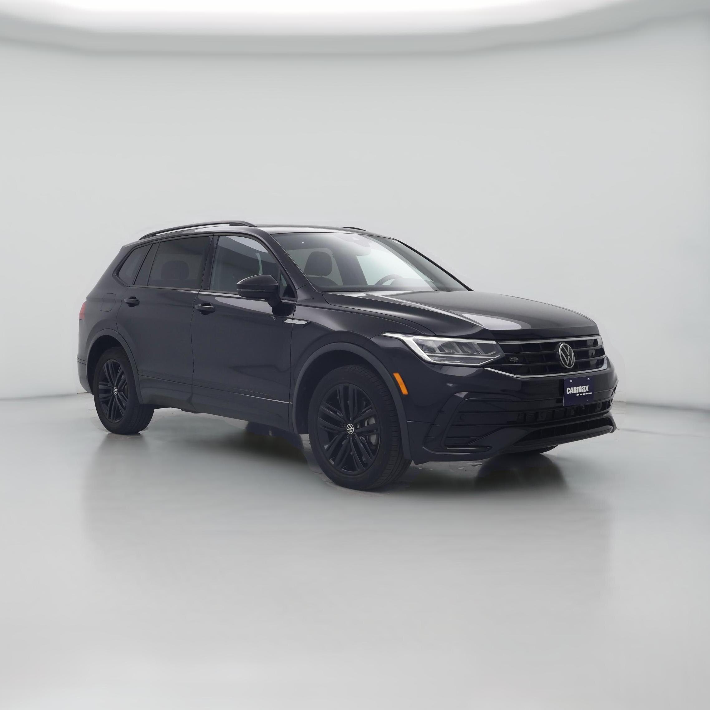 Thumbnail: 2022 Volkswagen Tiguan - 1