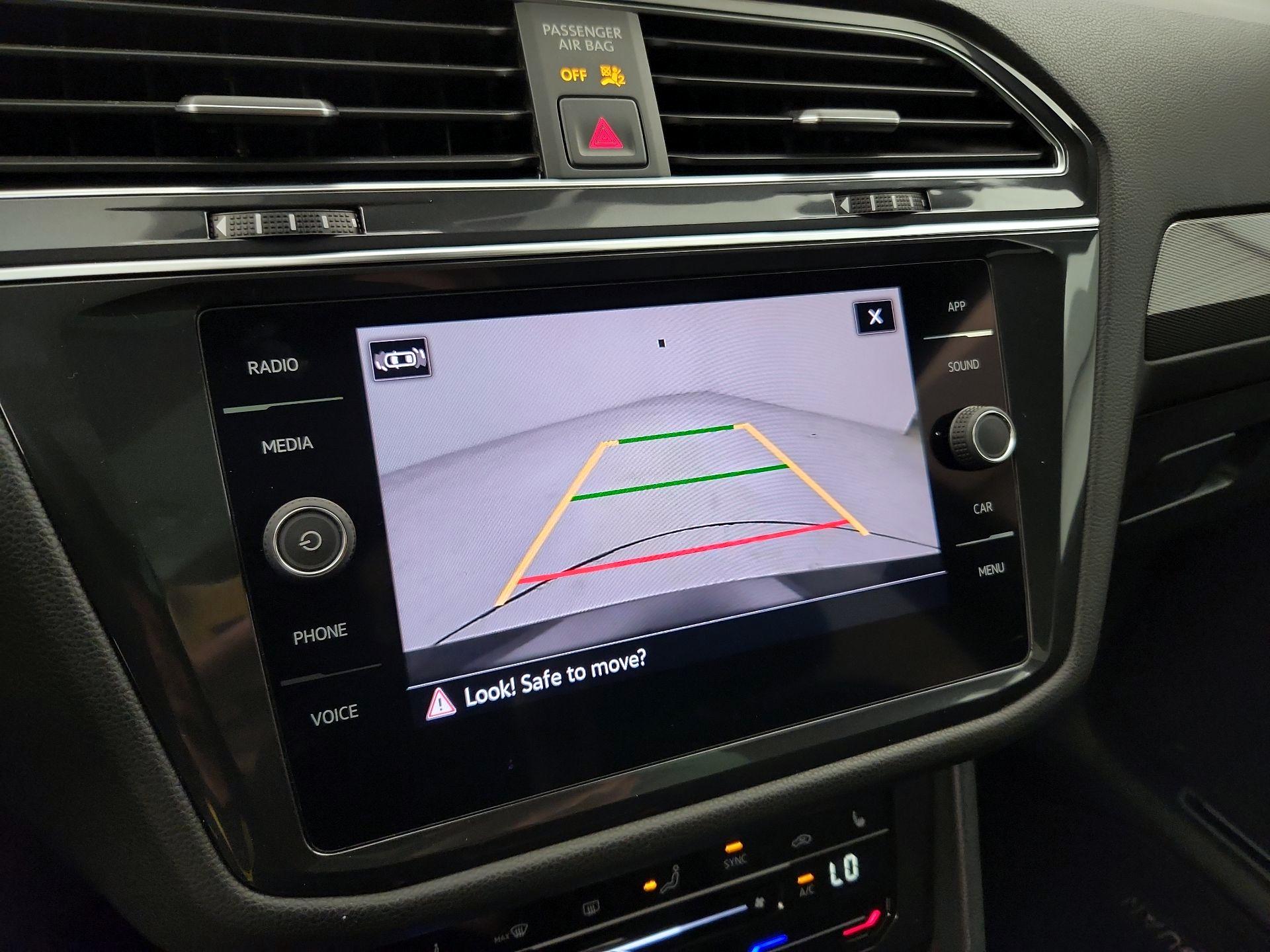 Thumbnail: 2022 Volkswagen Tiguan - 14