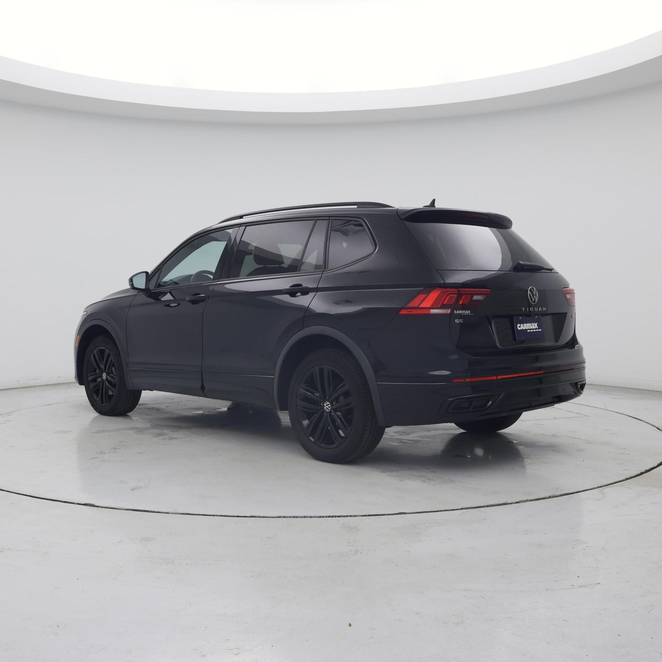 Thumbnail: 2022 Volkswagen Tiguan - 2