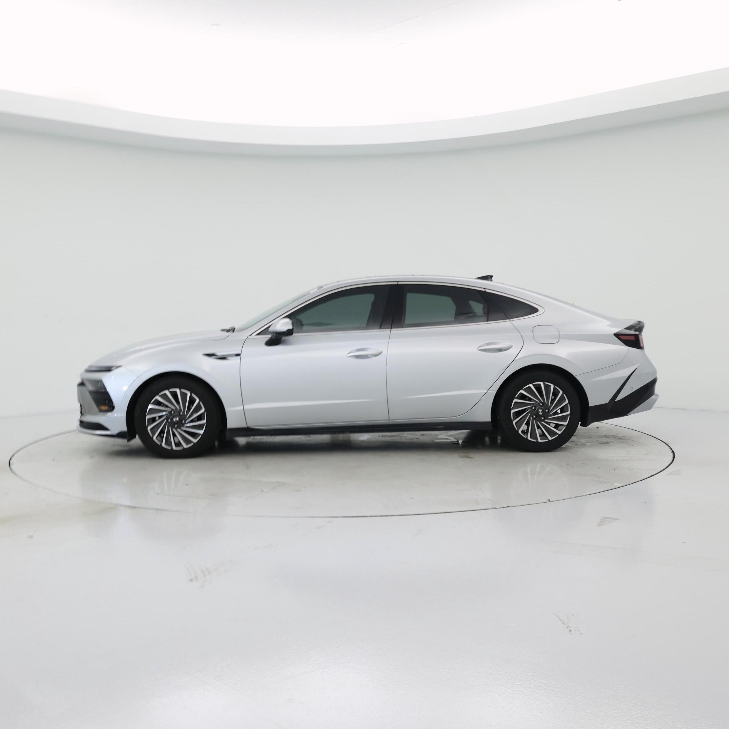 Thumbnail: 2025 Hyundai Sonata - 3