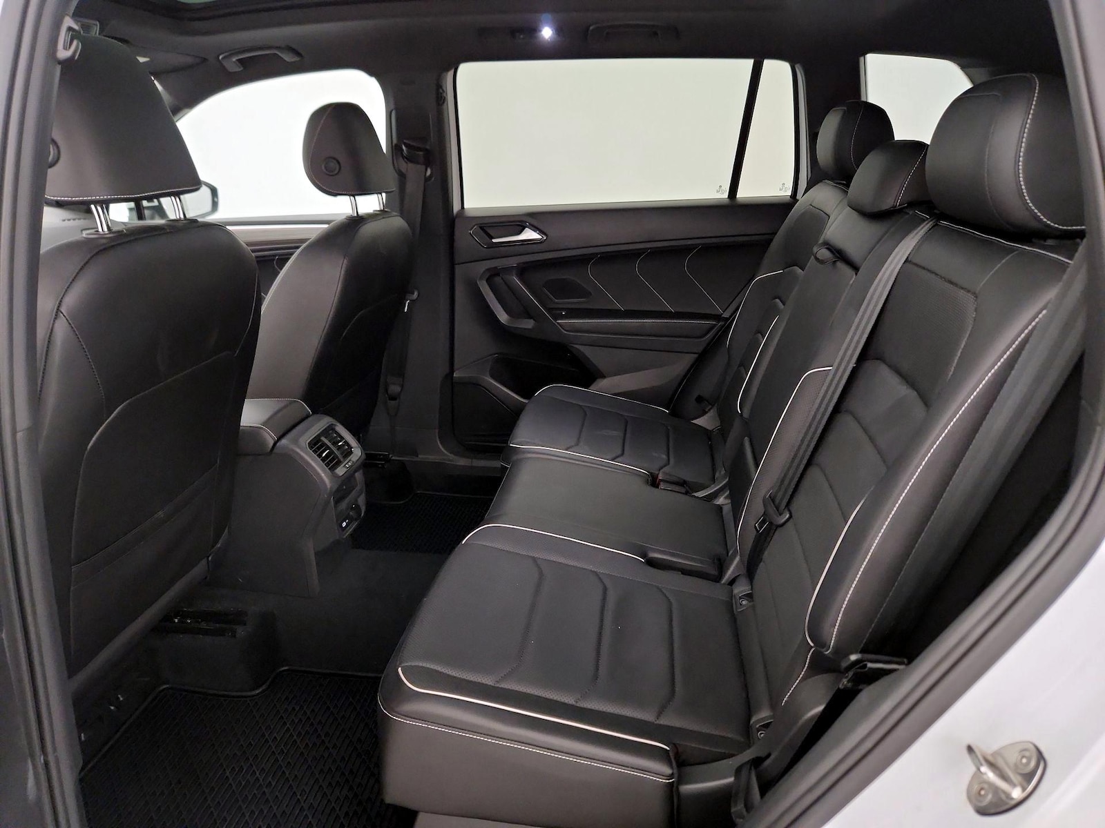 2022 Volkswagen Tiguan SEL R-LINE - Photo 20