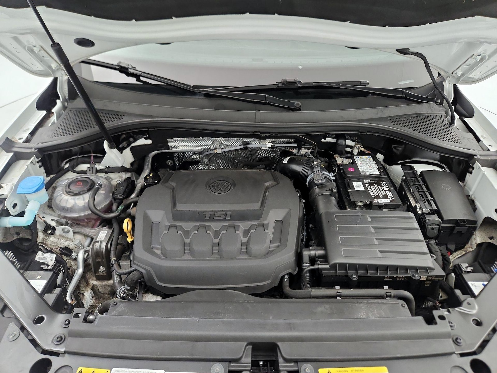 2022 Volkswagen Tiguan SEL R-LINE - Photo 22