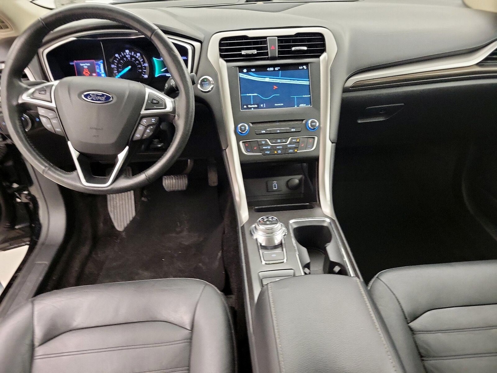 Apple CarPlay® & Android Auto™