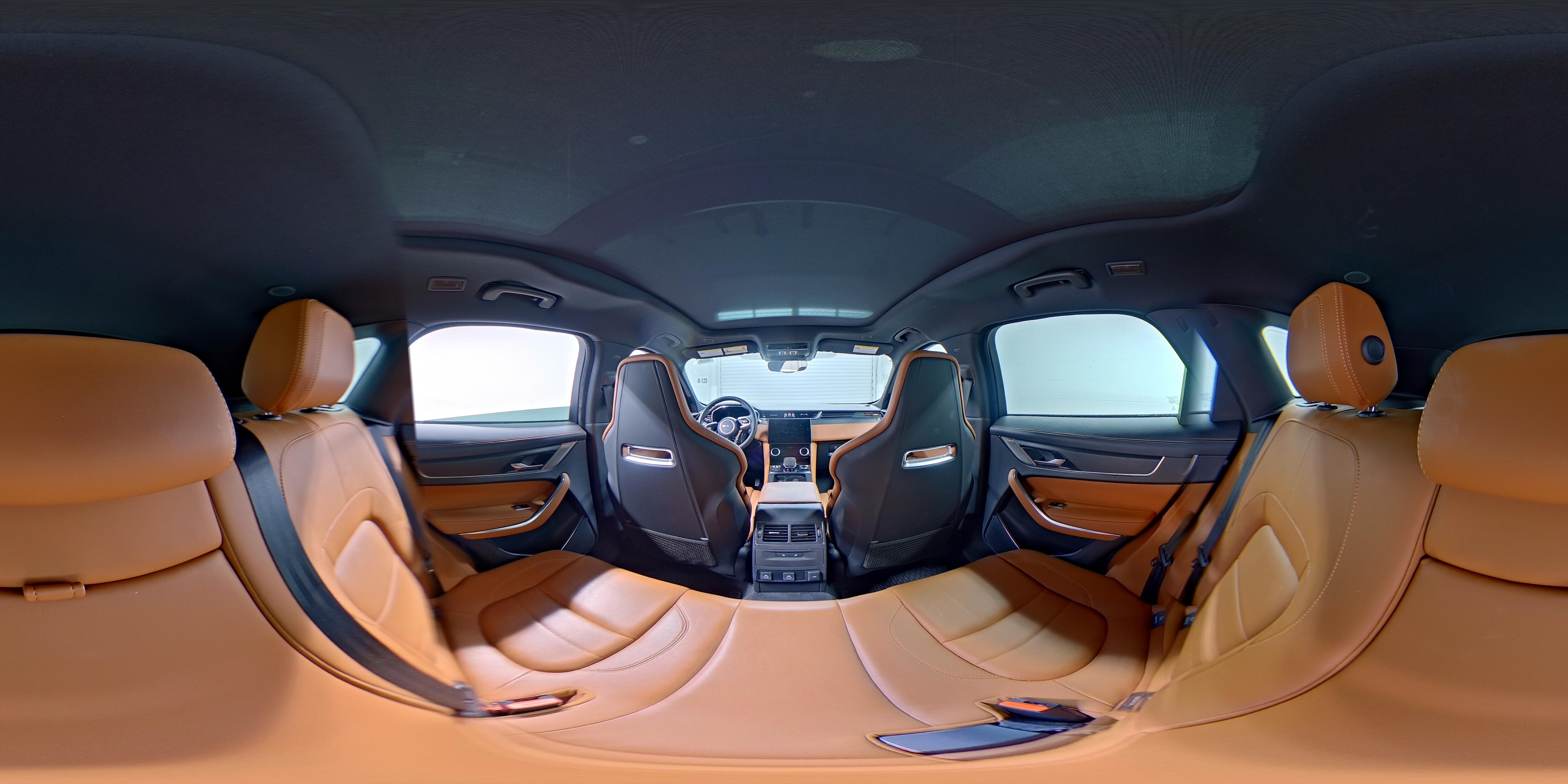 2024 Jaguar F-PACE R-Dynamic S - Photo 28