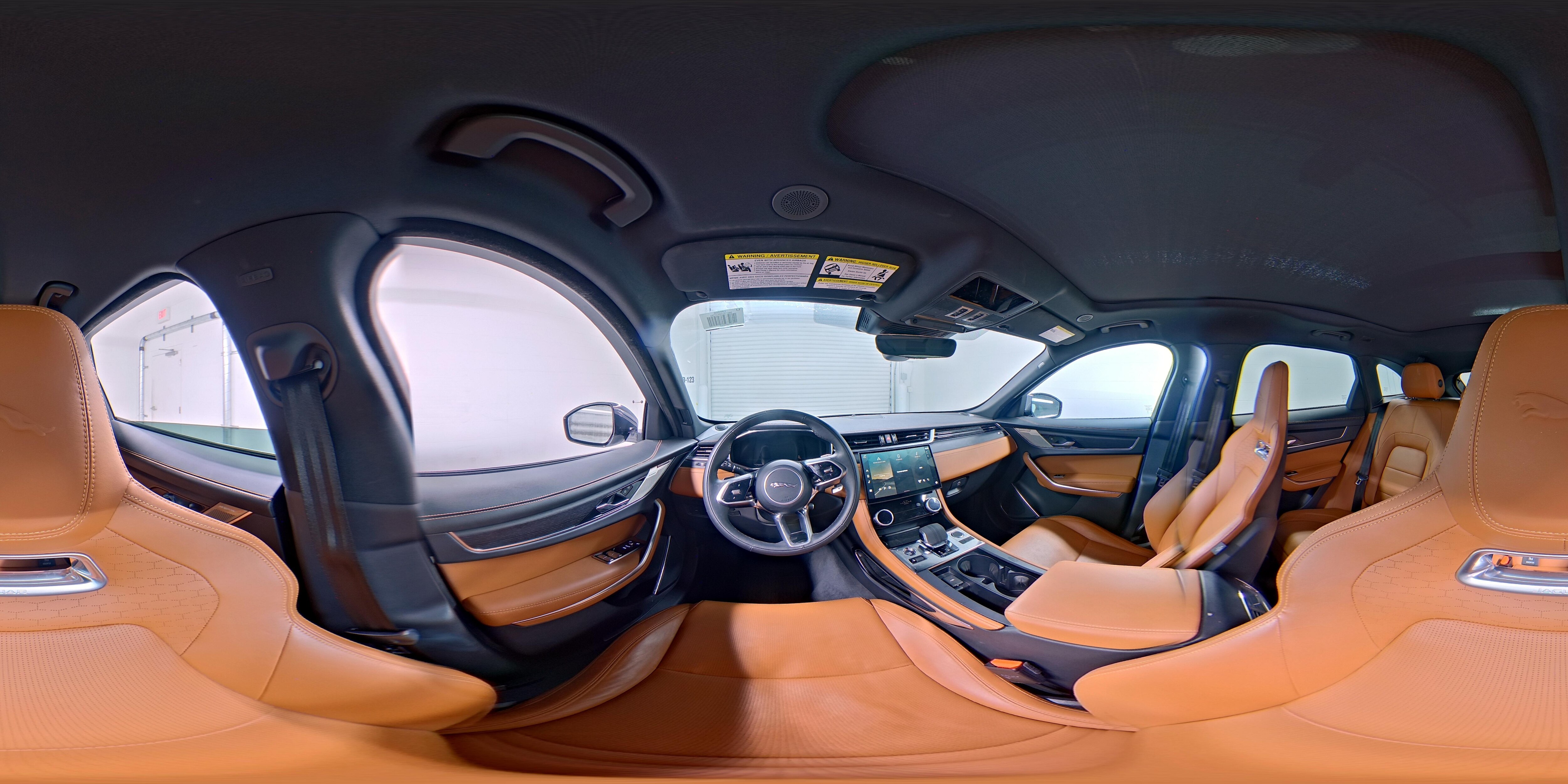 2024 Jaguar F-PACE R-Dynamic S - Photo 29