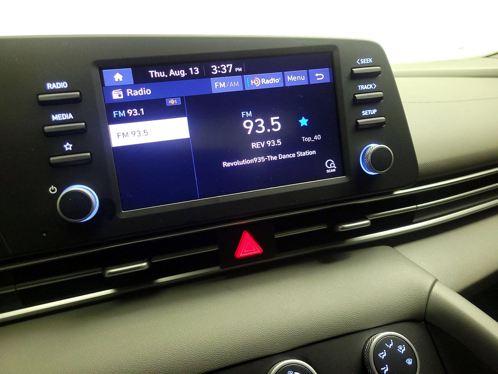 2021 Hyundai Elantra SE - Photo 16