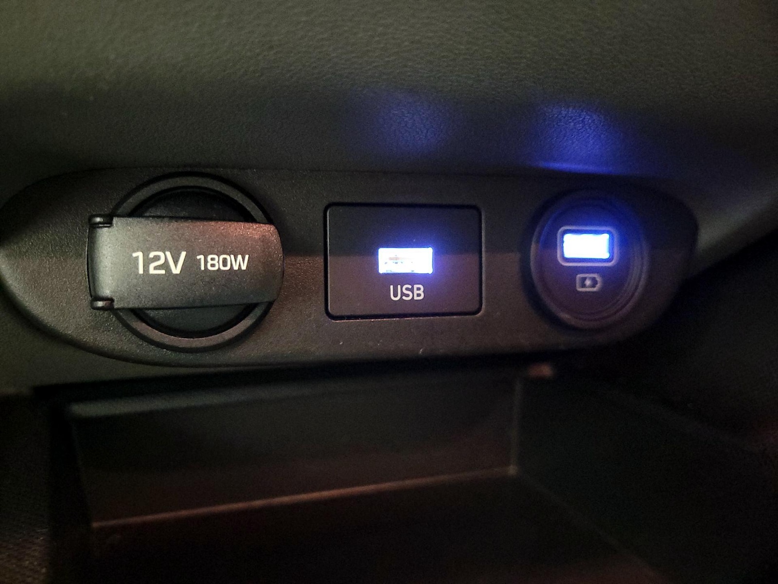 2021 Hyundai Elantra SE - Photo 19
