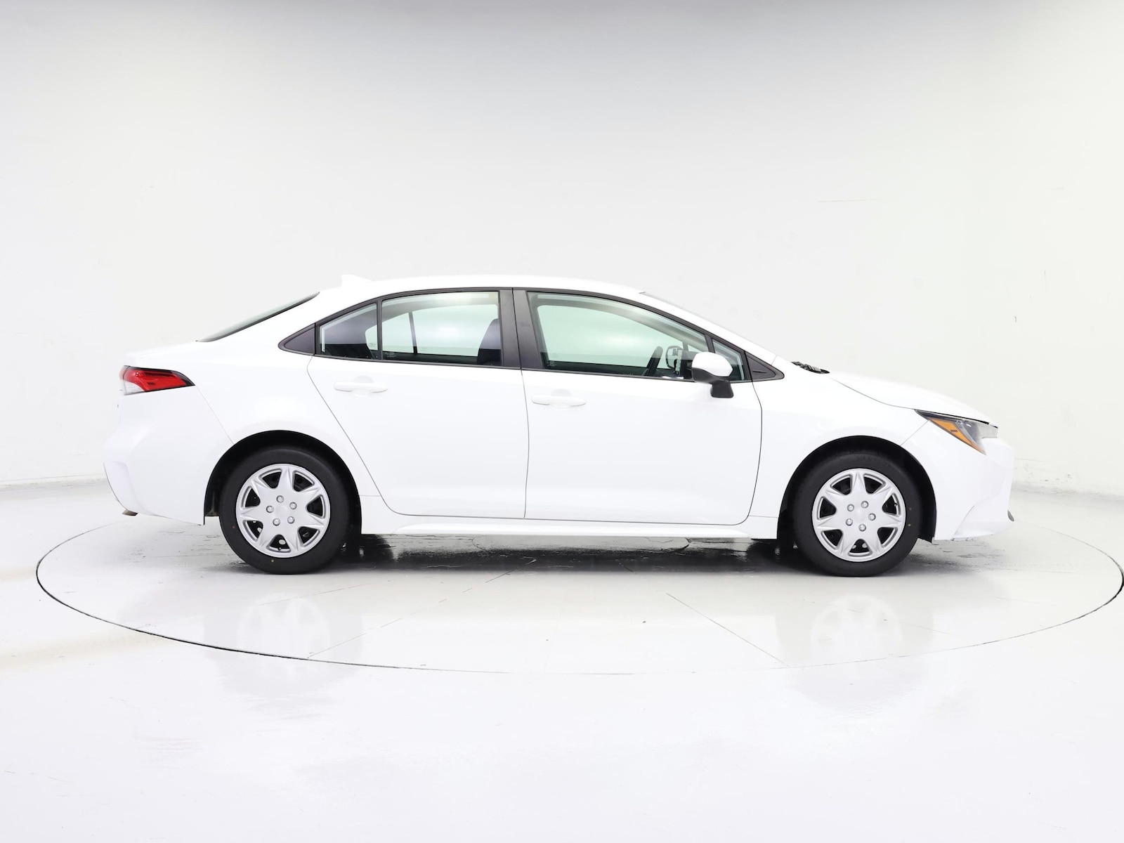 2022 Toyota Corolla LE - Photo 8