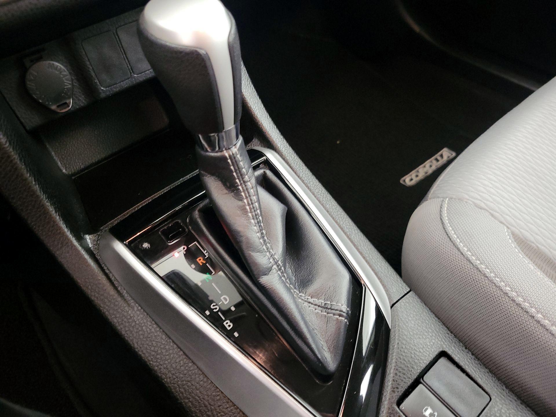 Thumbnail: 2019 Toyota Corolla - 17