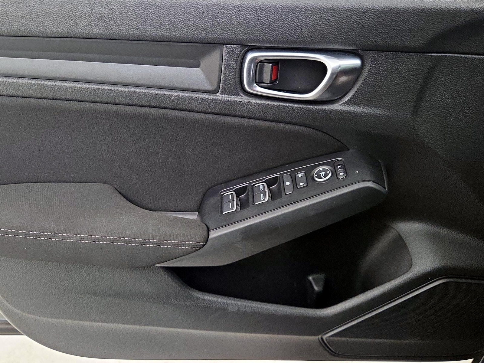 2025 Honda Civic Hatchback Sport - Photo 13