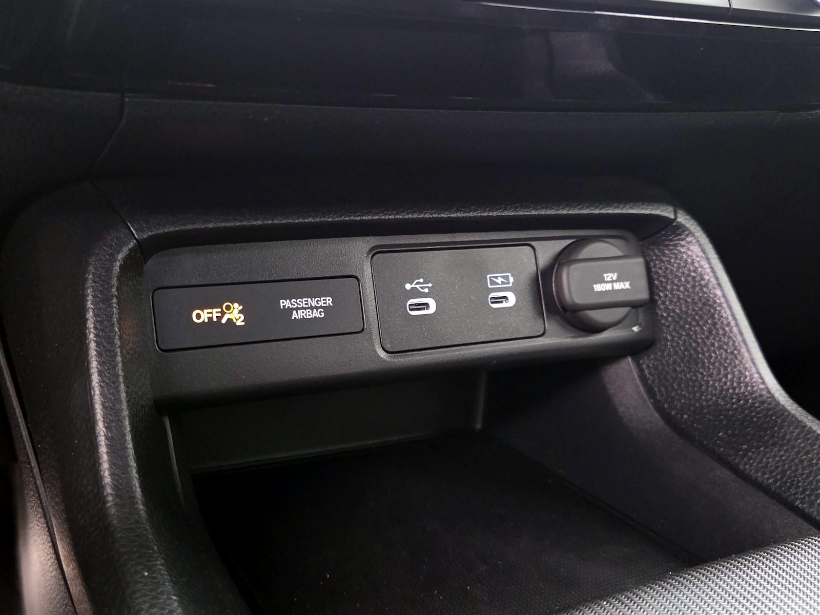 2025 Honda Civic Hatchback Sport - Photo 19