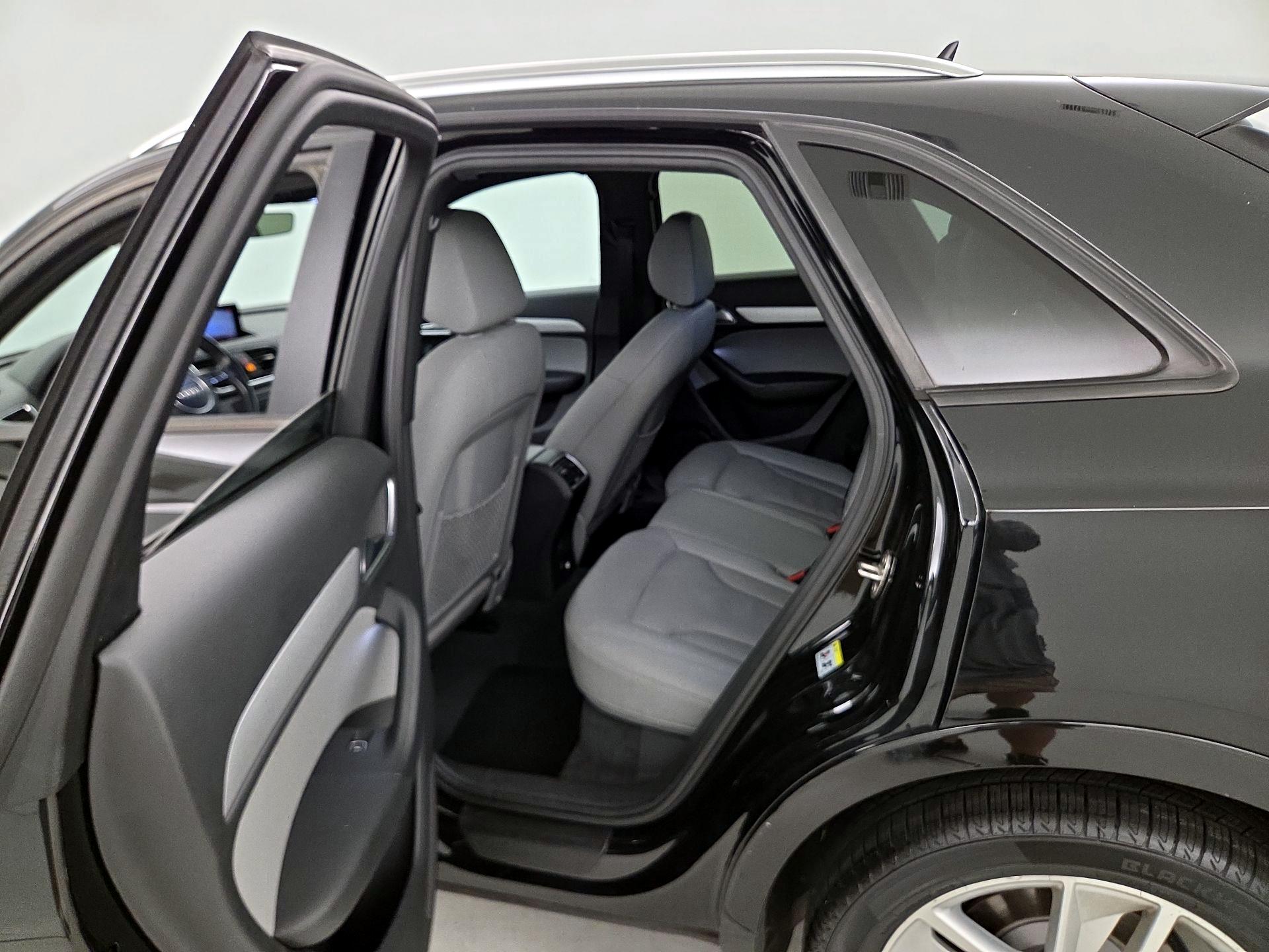 Thumbnail: 2017 Audi Q3 - 18