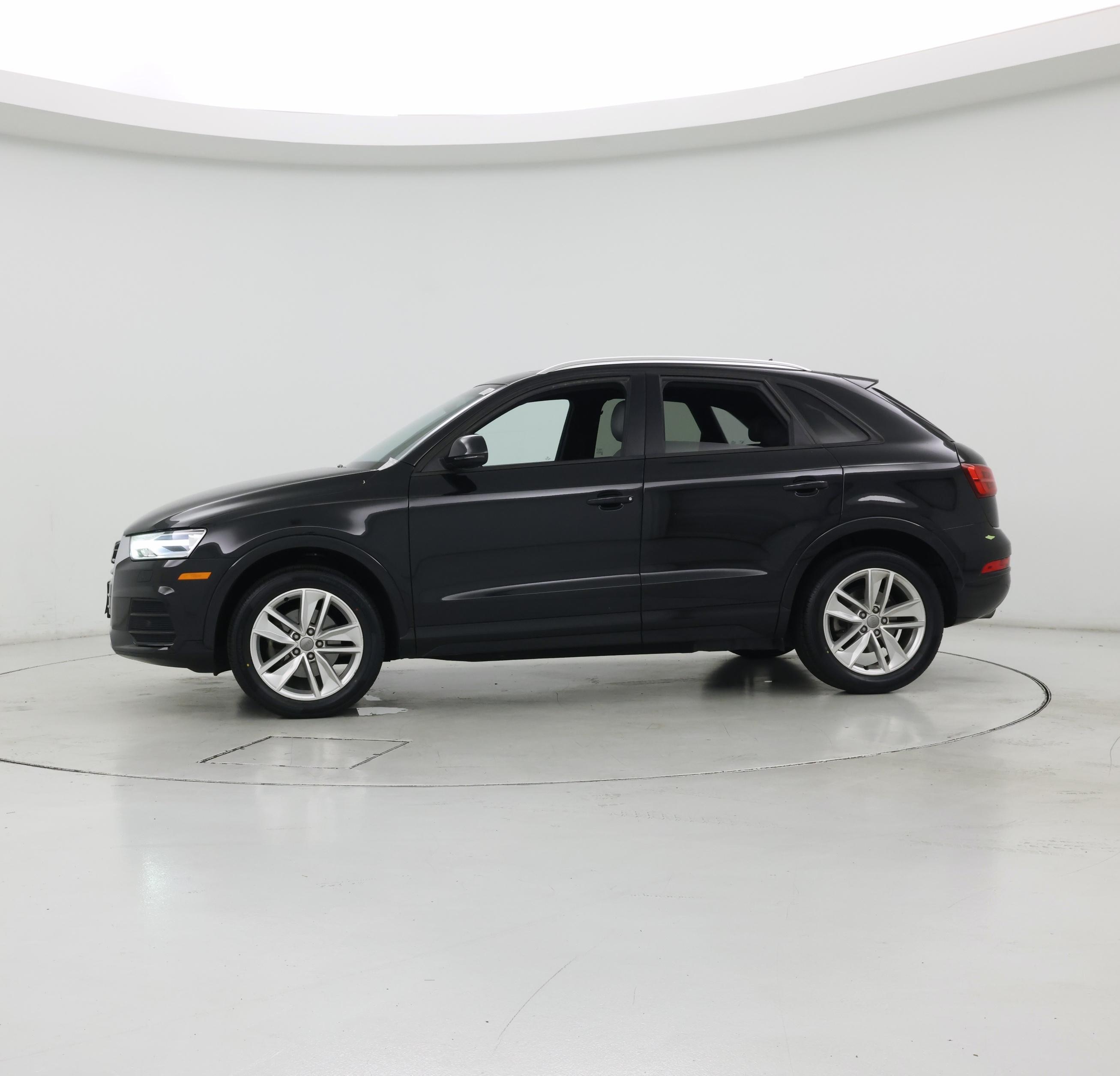 Thumbnail: 2017 Audi Q3 - 3
