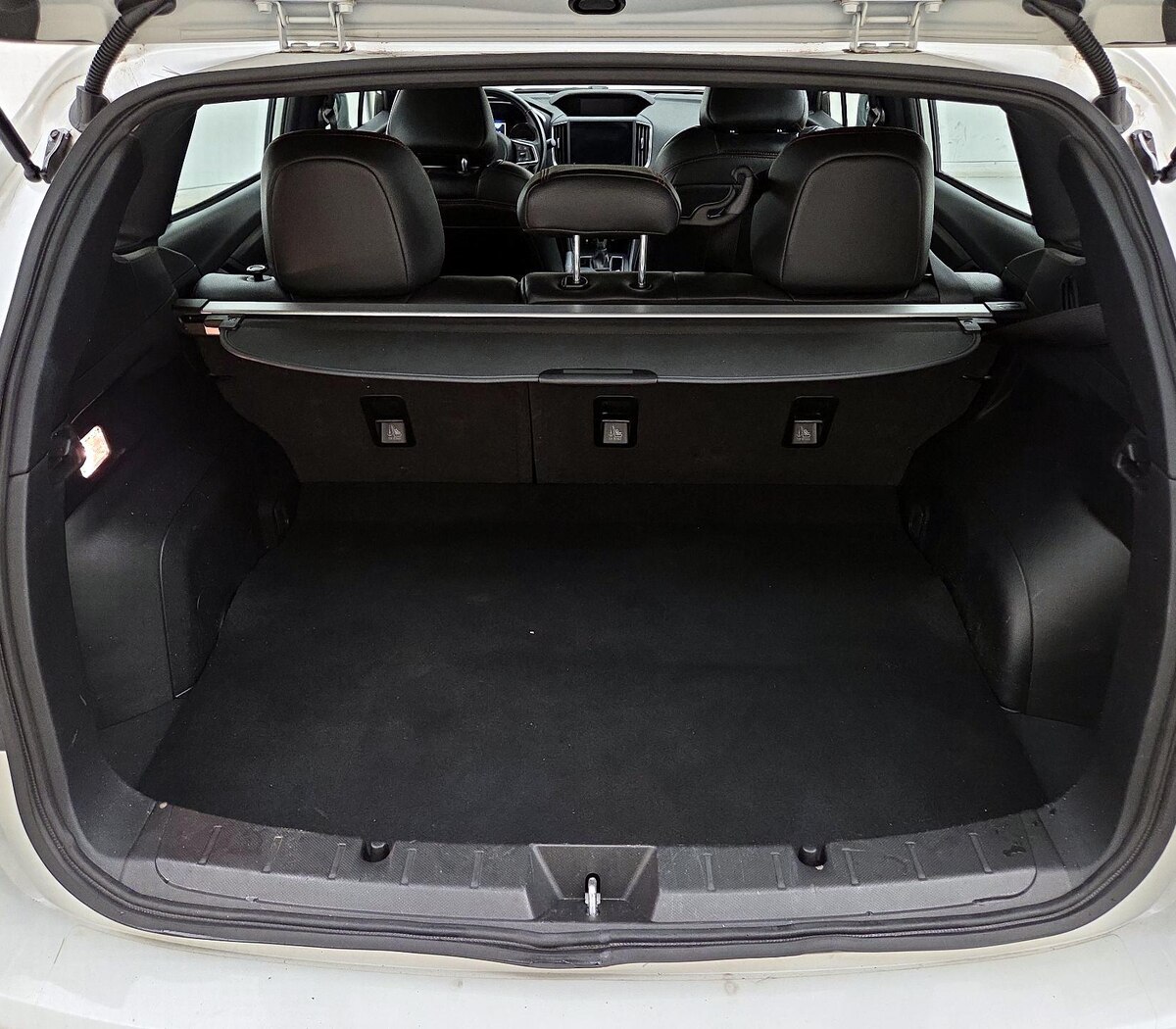 Trunk/Cargo (Seats Up)