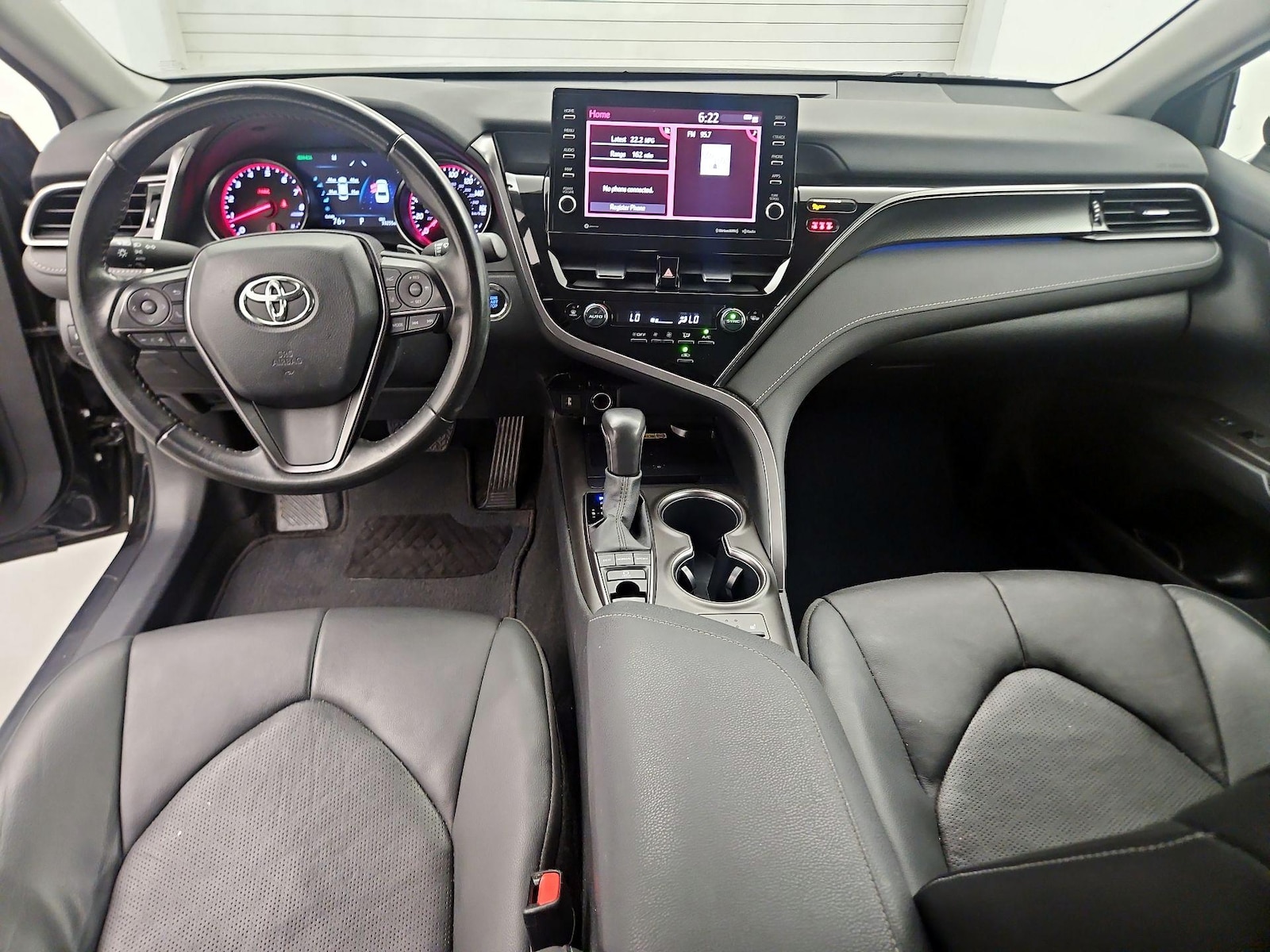 2024 Toyota Camry XSE - Photo 8