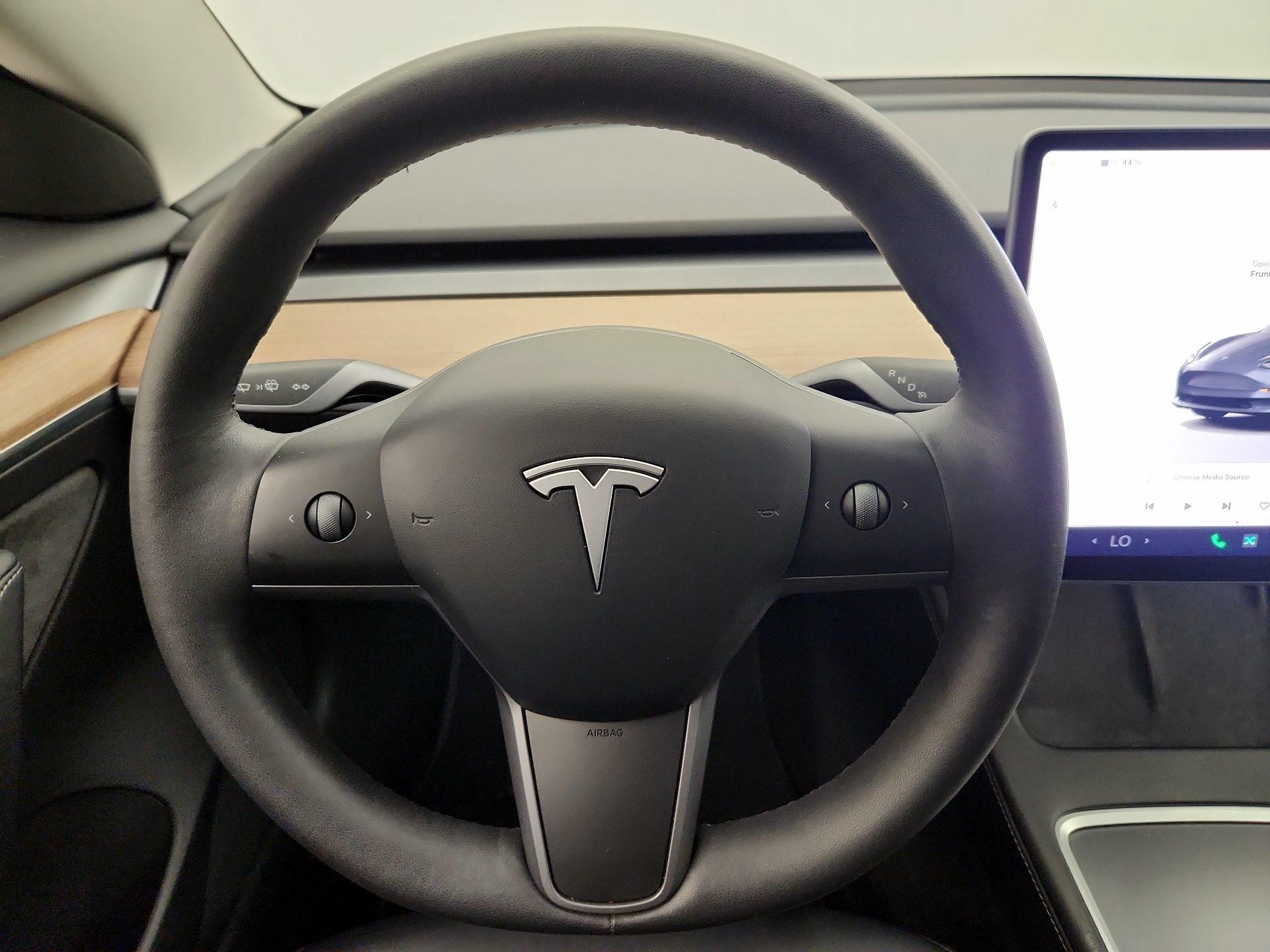 Thumbnail: 2023 Tesla Model 3 - 10