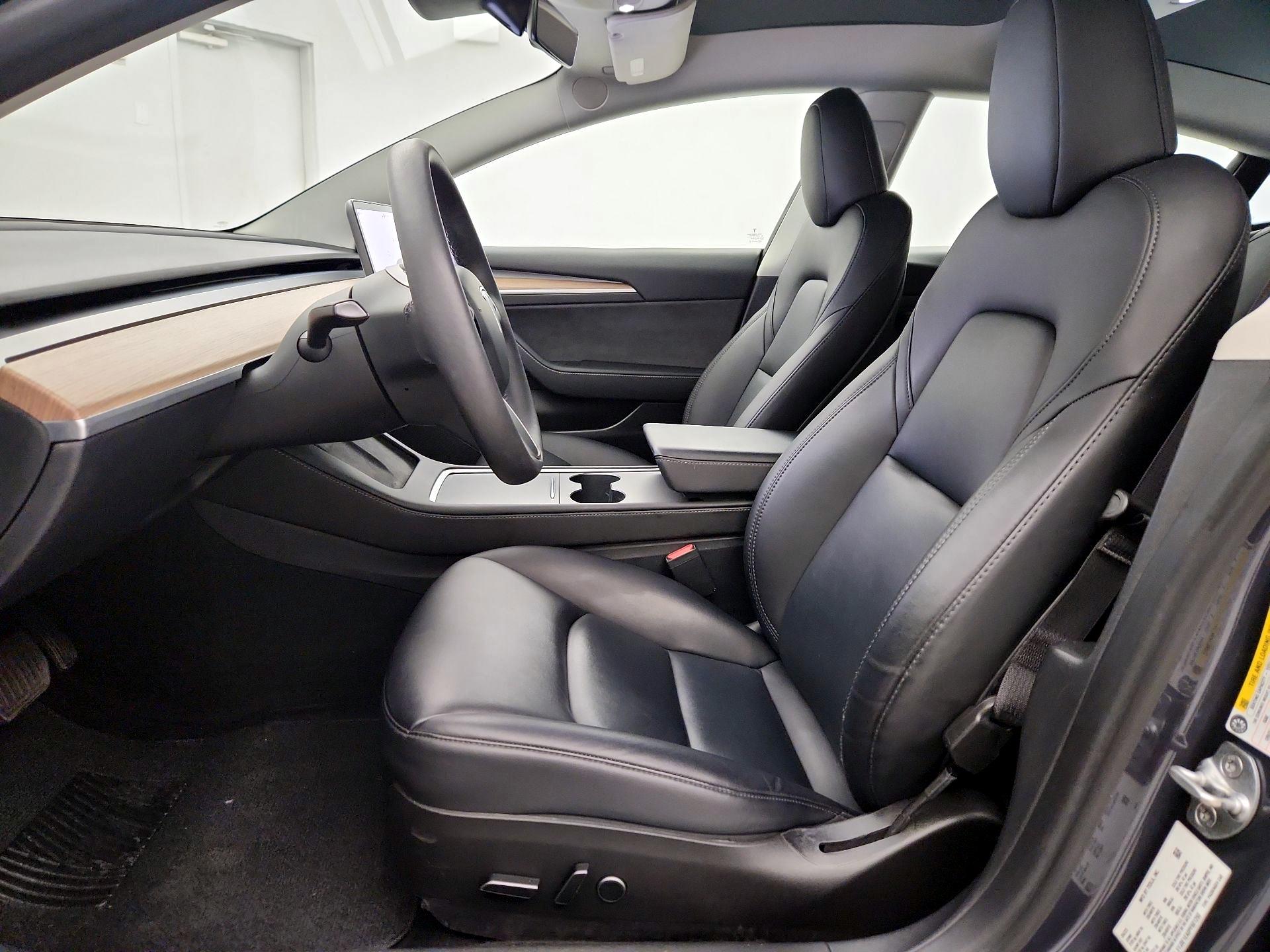 Thumbnail: 2023 Tesla Model 3 - 11