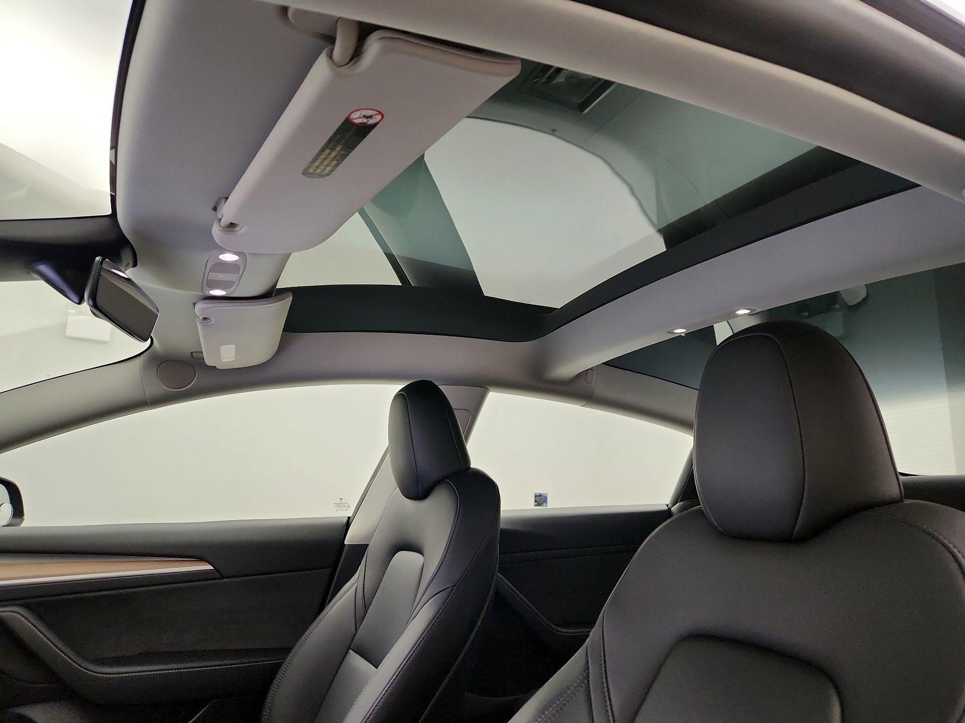 Thumbnail: 2023 Tesla Model 3 - 18