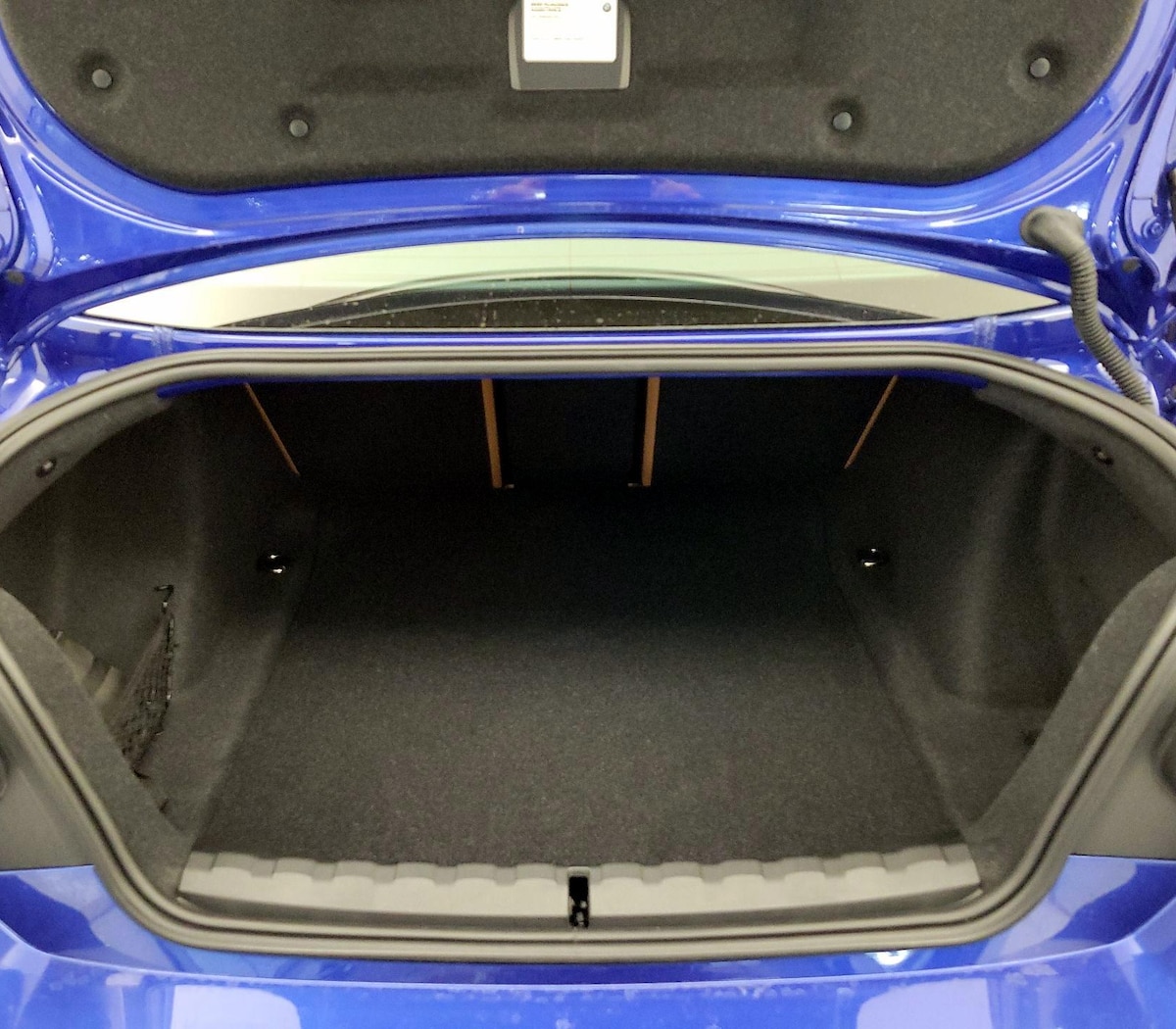 Trunk/Cargo (Seats Up)