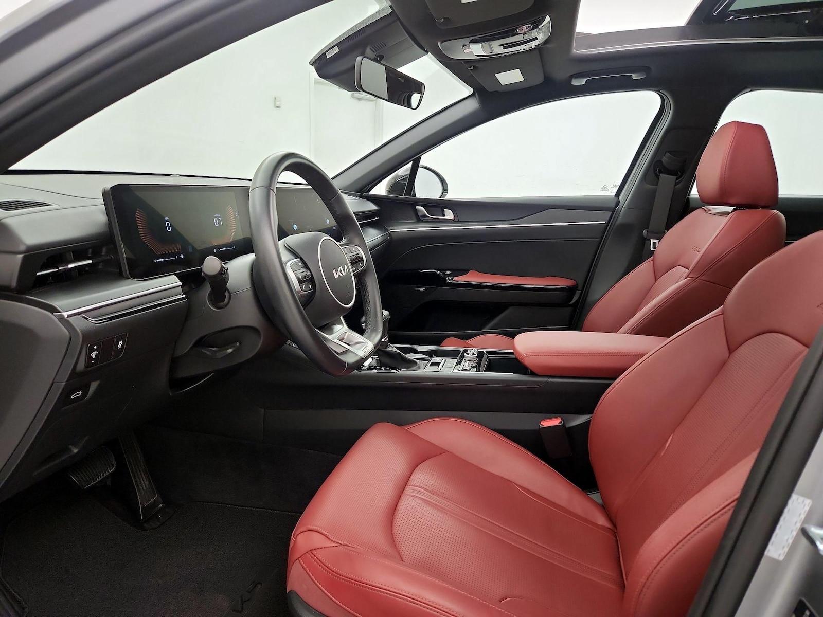 2025 Kia K5 GT-Line - Photo 12