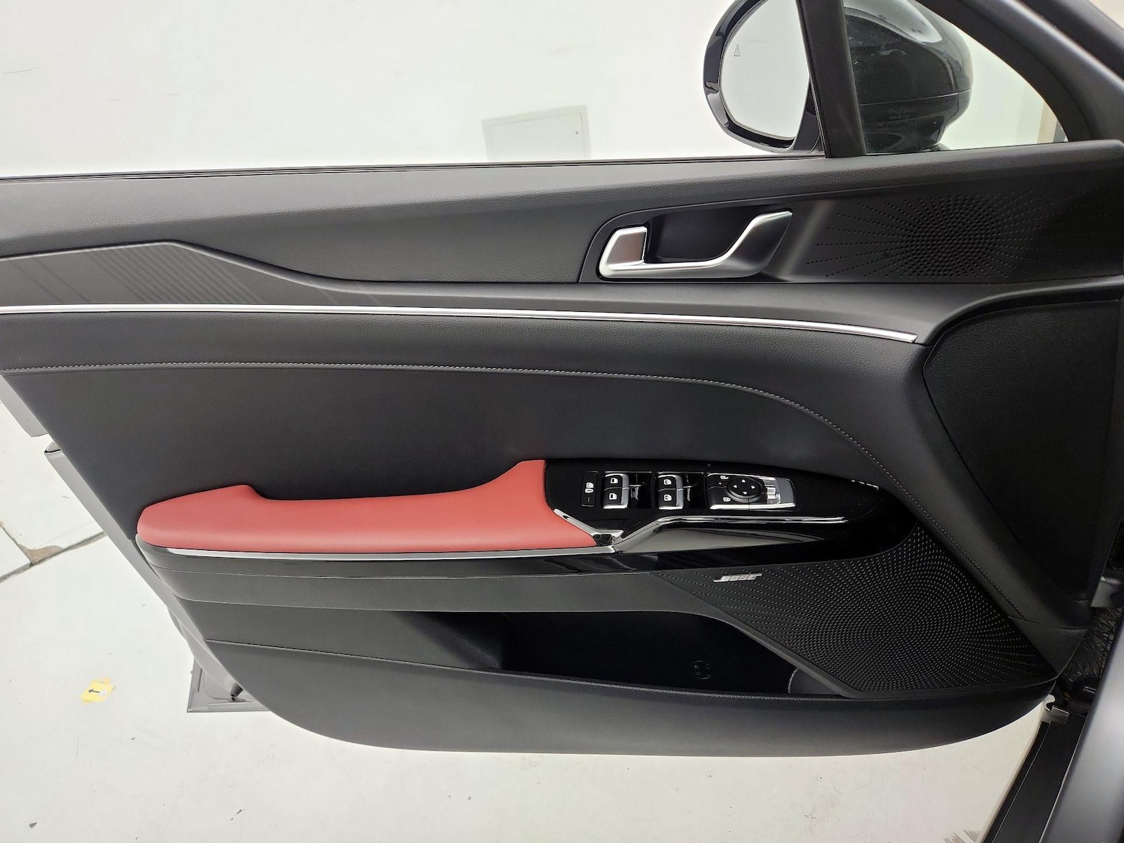 2025 Kia K5 GT-Line - Photo 13