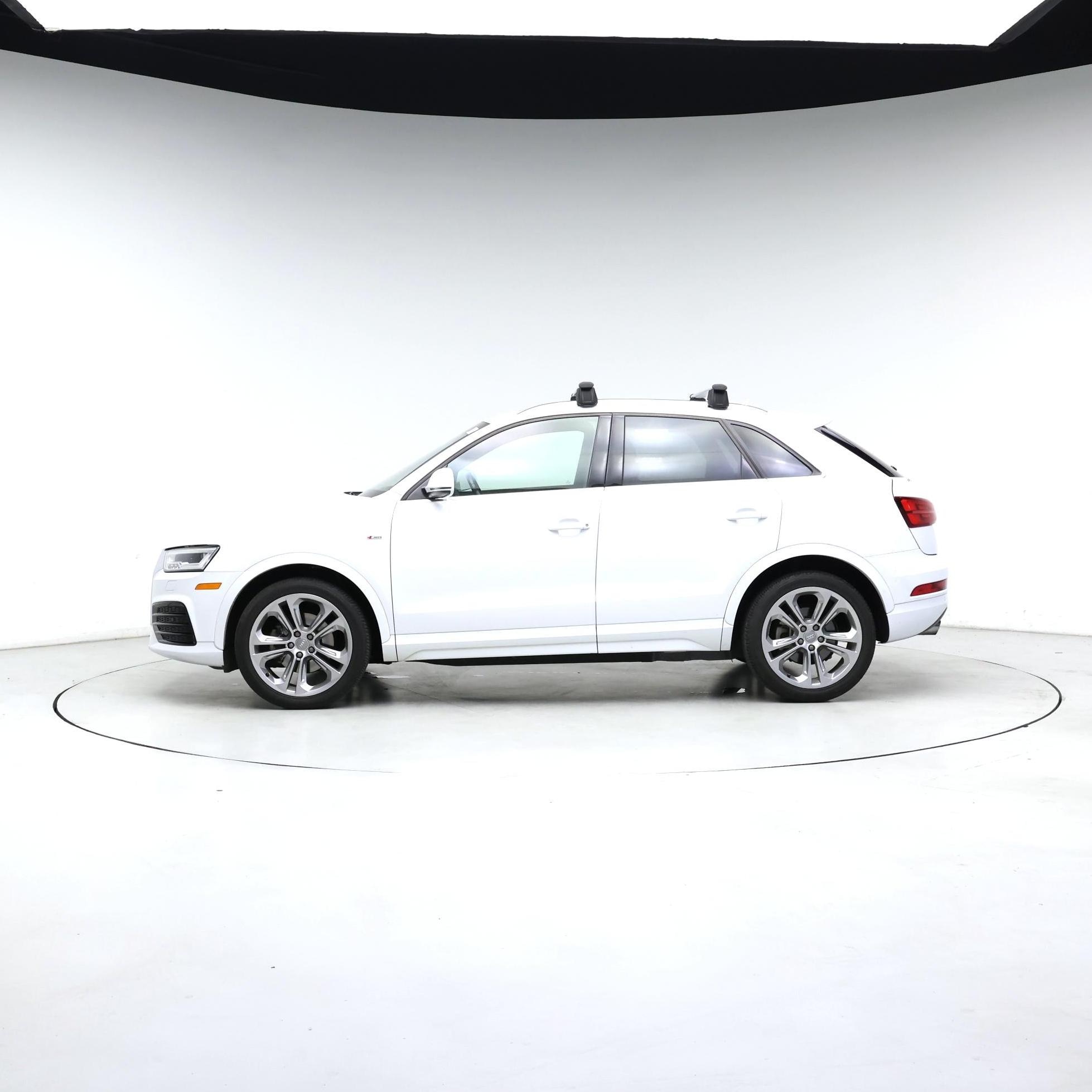 Thumbnail: 2018 Audi Q3 - 3