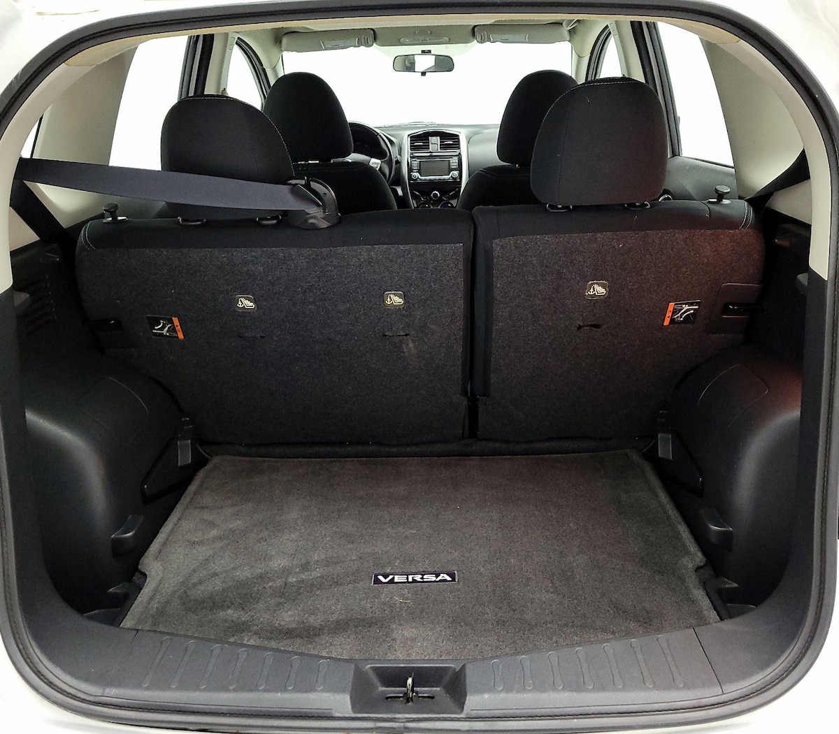 Trunk/Cargo (Seats Up)