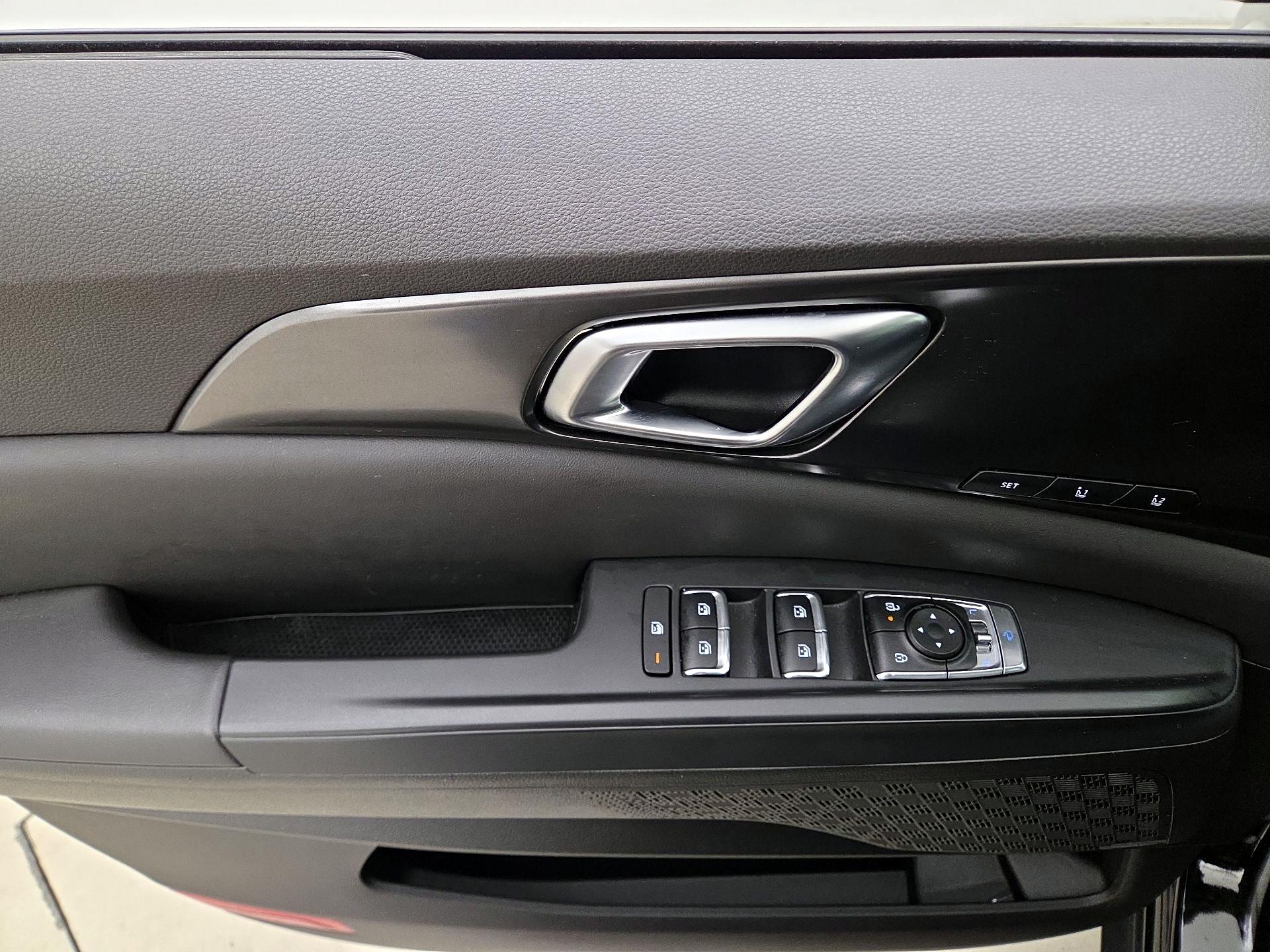 Thumbnail: 2025 Kia Carnival - 12