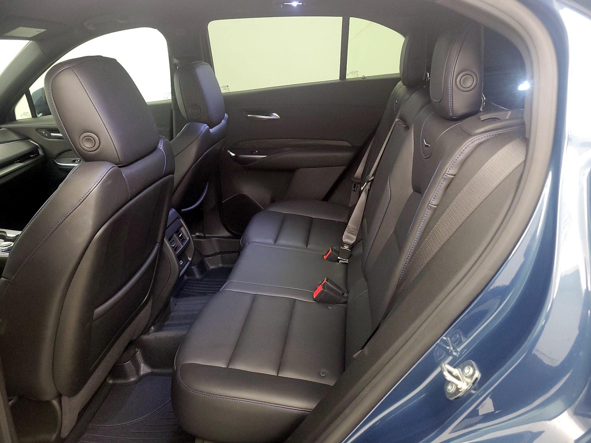 Thumbnail: 2024 Cadillac XT4 - 19