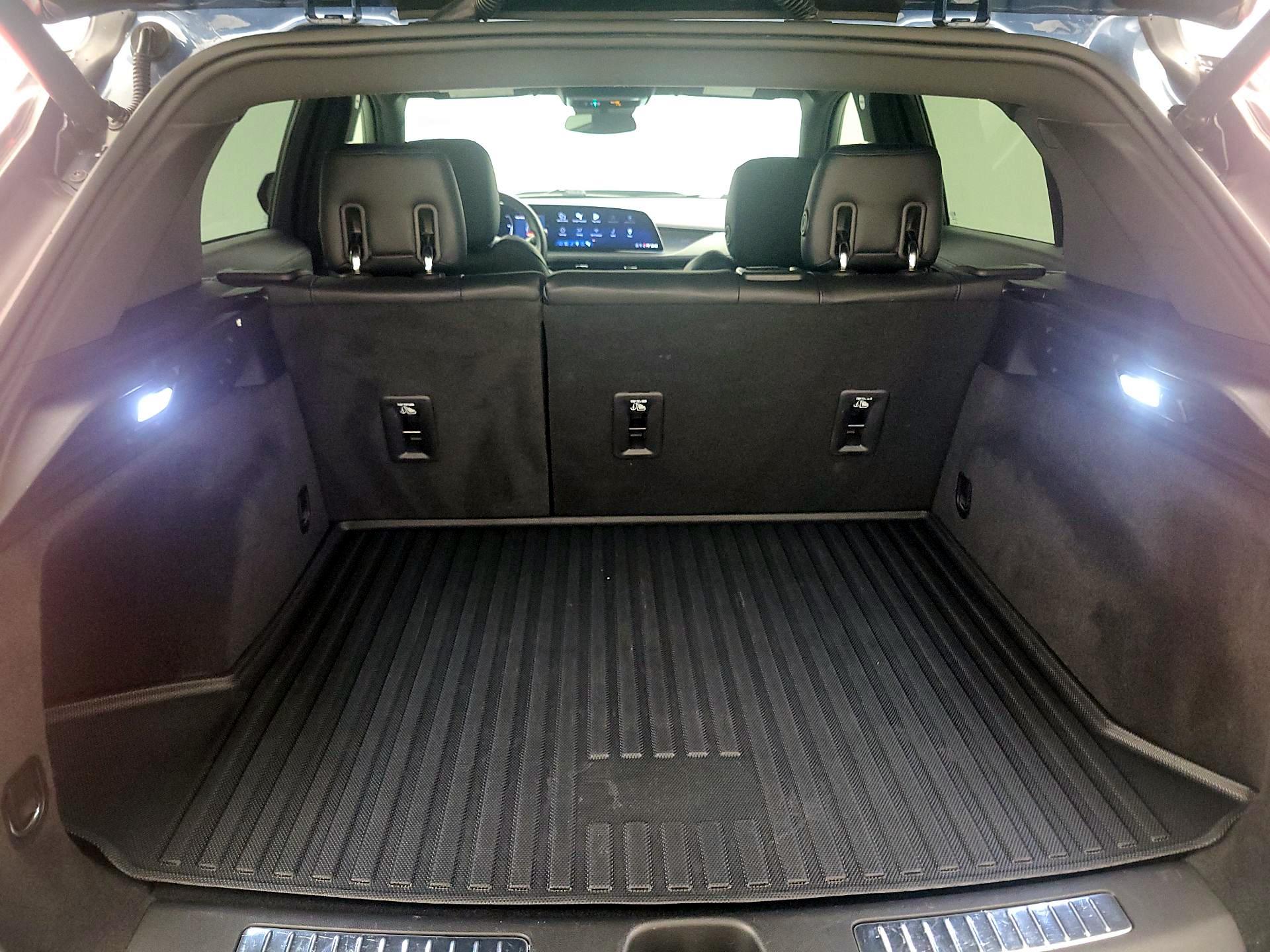 Thumbnail: 2024 Cadillac XT4 - 20