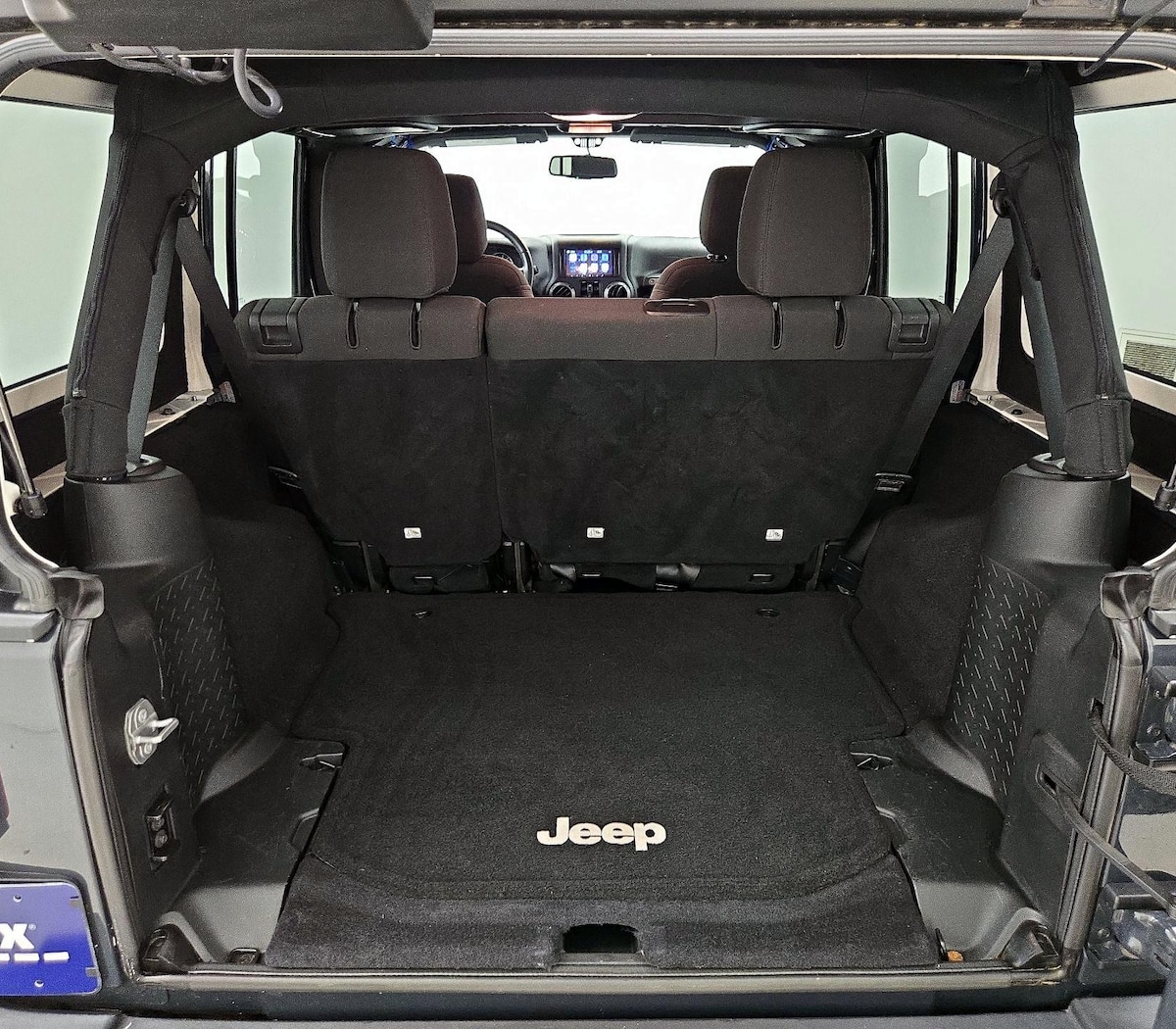 Trunk/Cargo (Seats Up)
