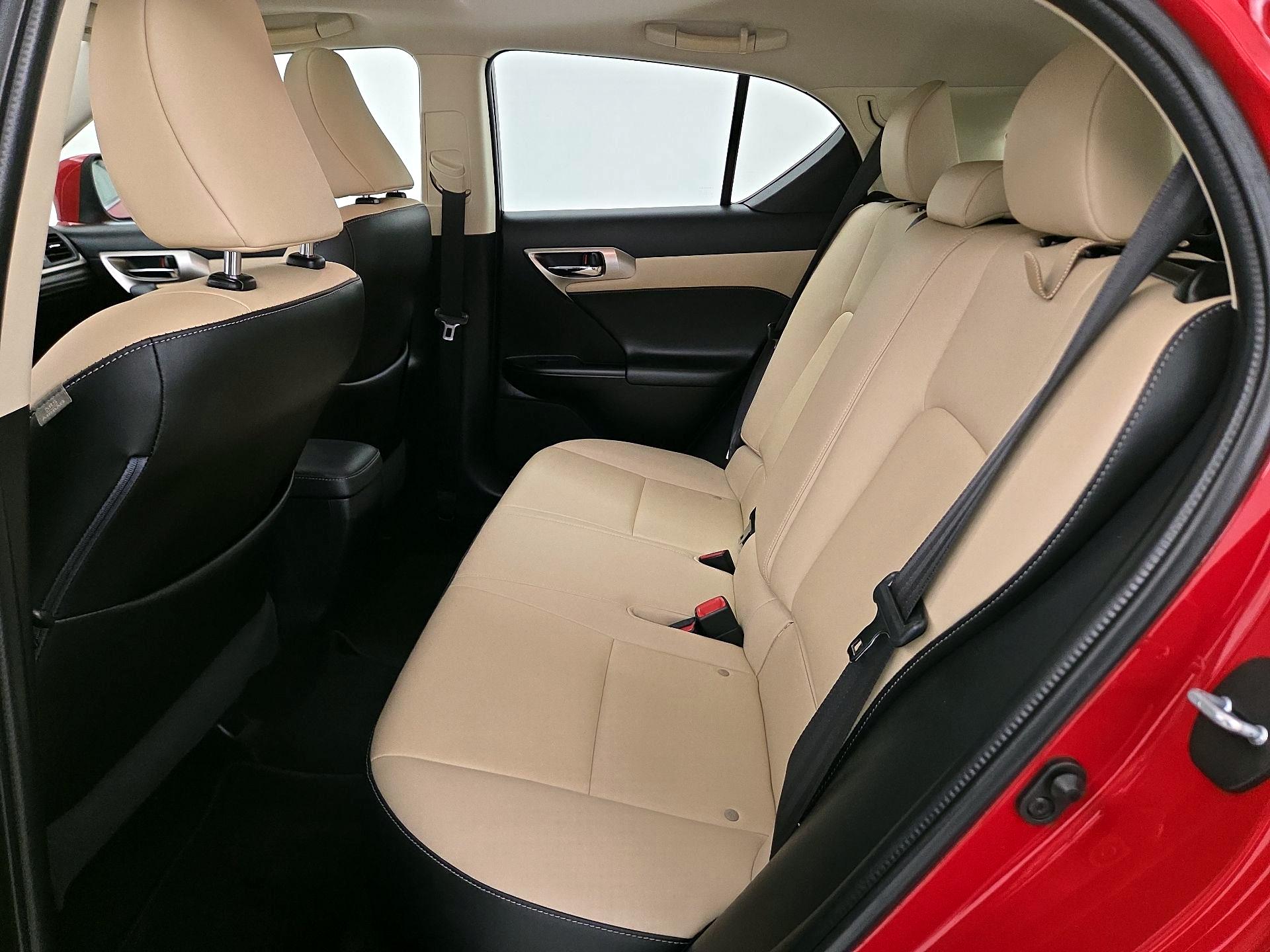 Thumbnail: 2016 Lexus CT - 20